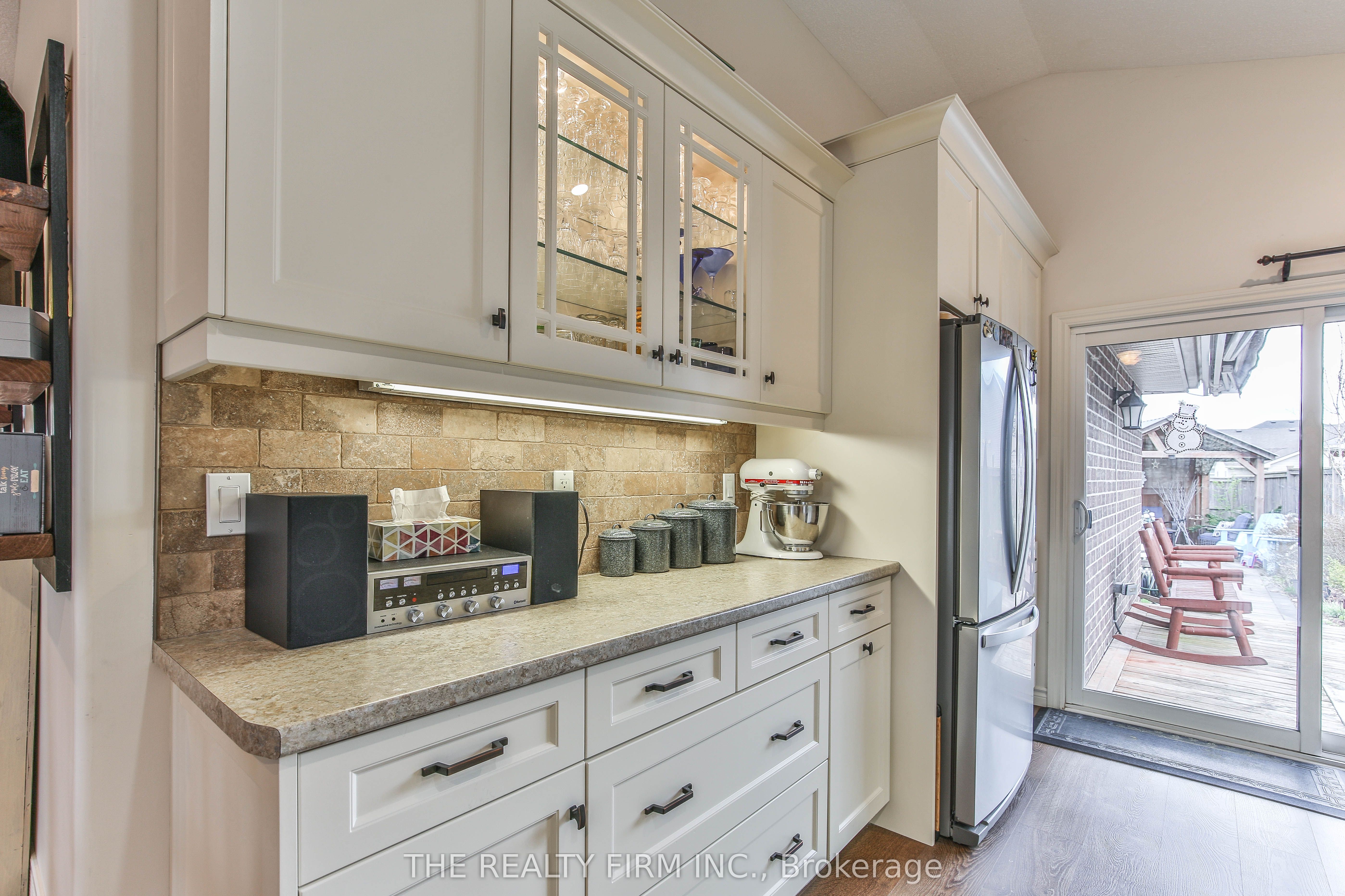 2 Ambleside Drive Property Photo 15