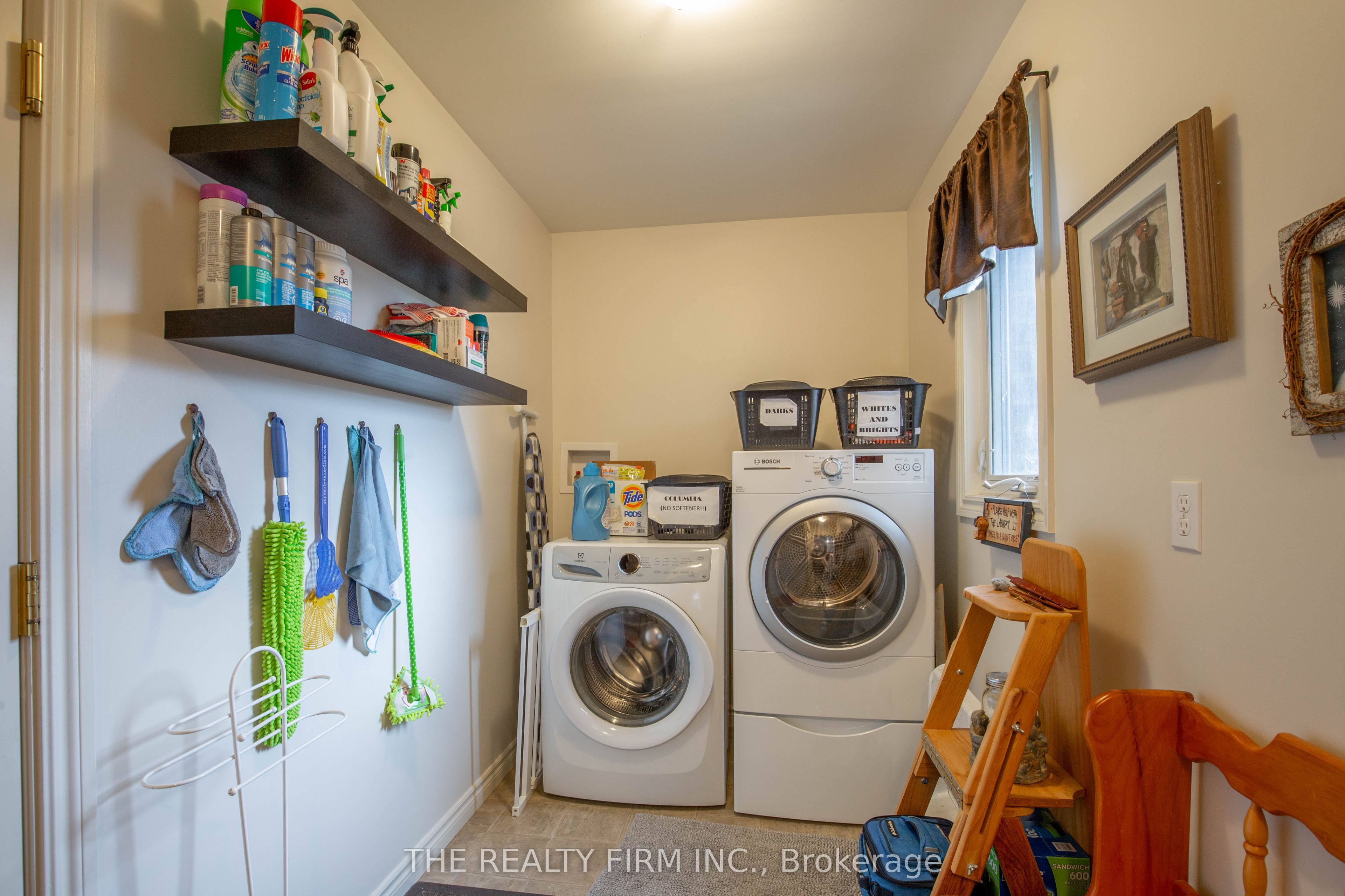 2 Ambleside Drive Property Photo 30