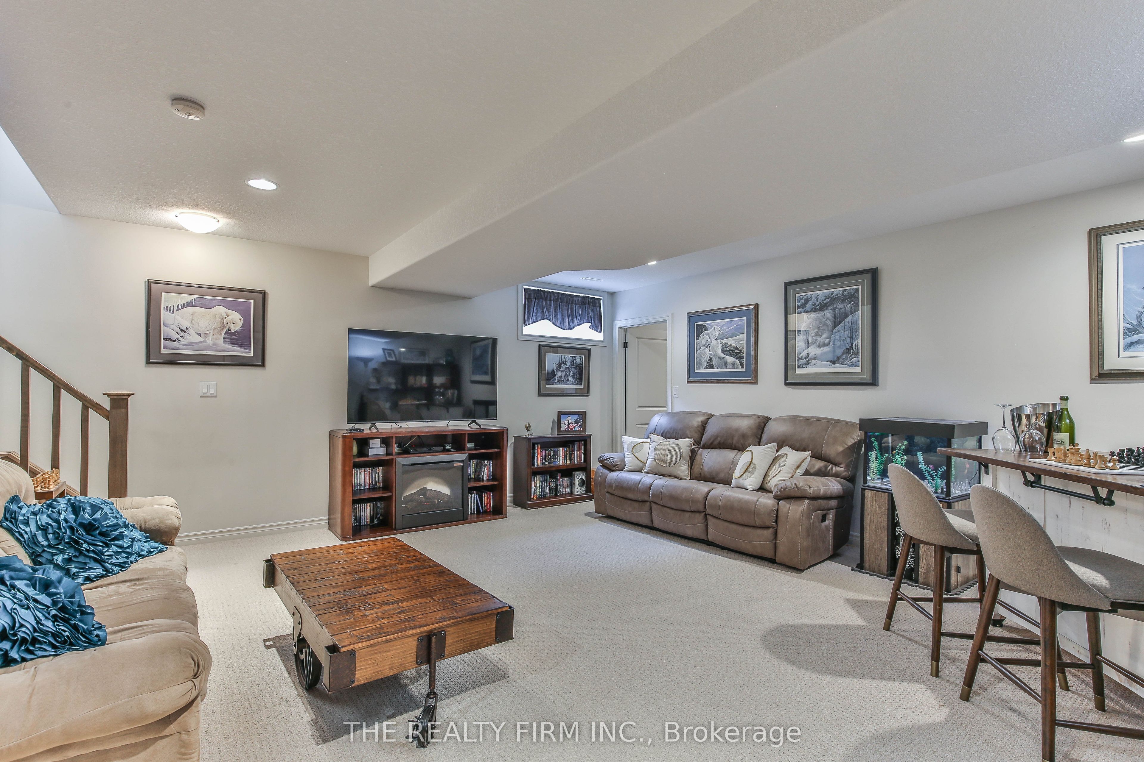 2 Ambleside Drive Property Photo 31