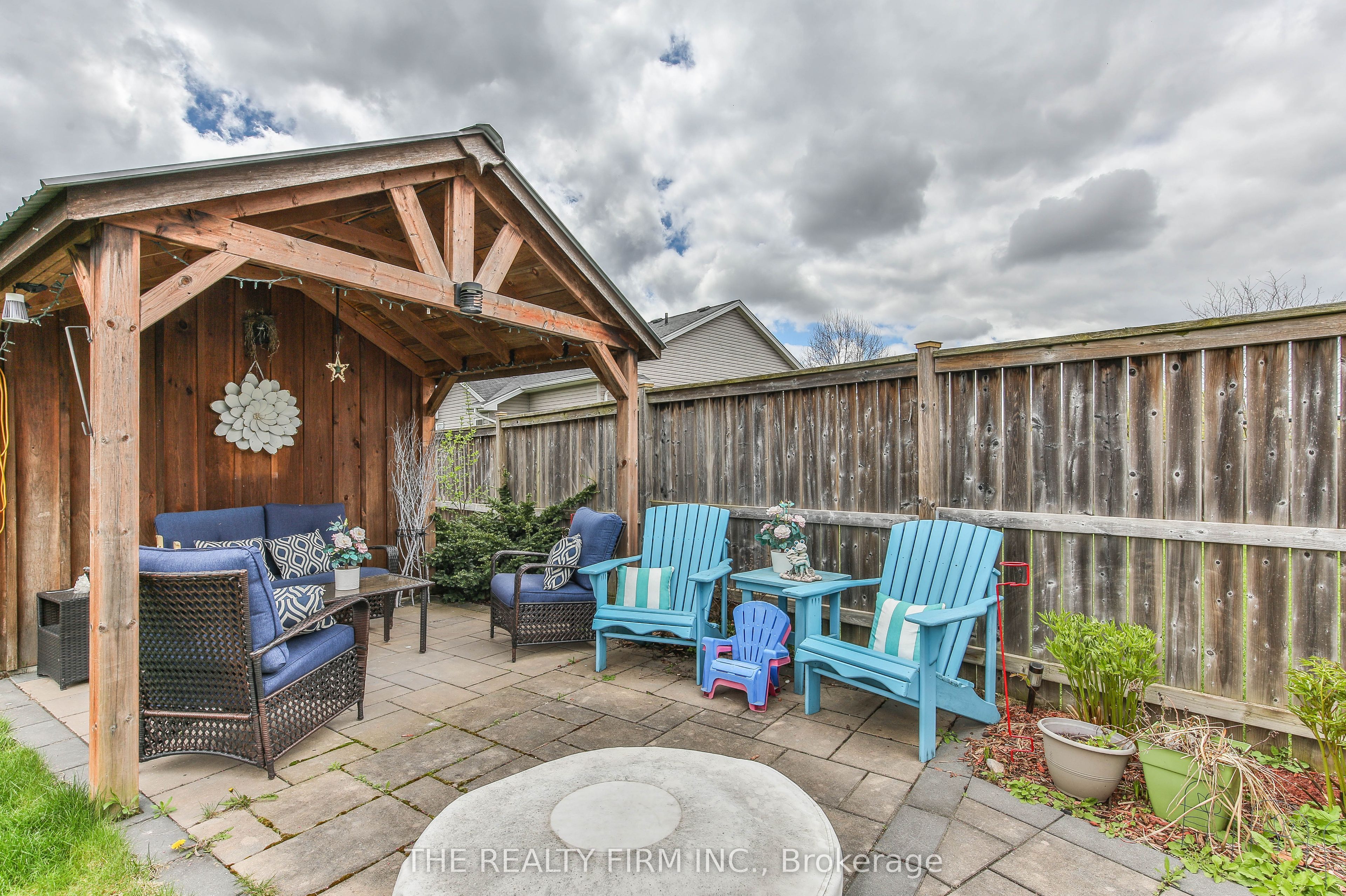 2 Ambleside Drive Property Photo 45