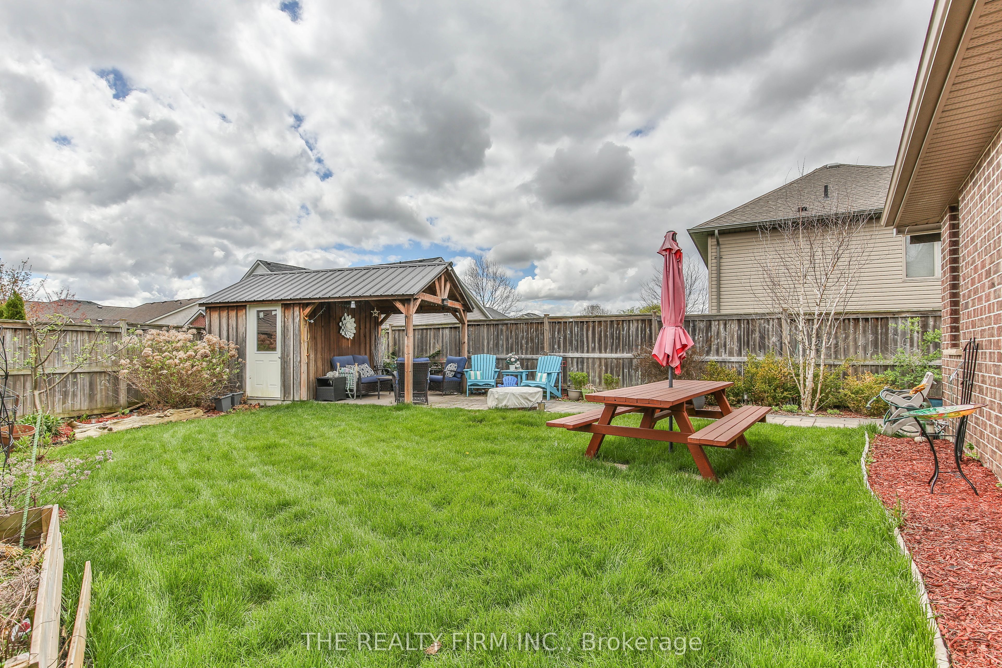 2 Ambleside Drive Property Photo 48