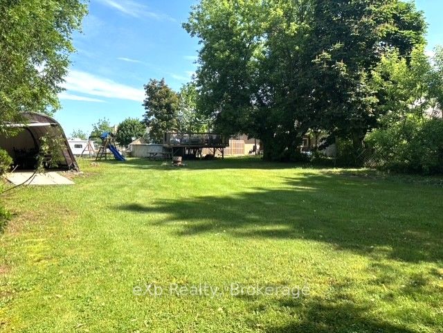 8 Main Street S Property Photo 14