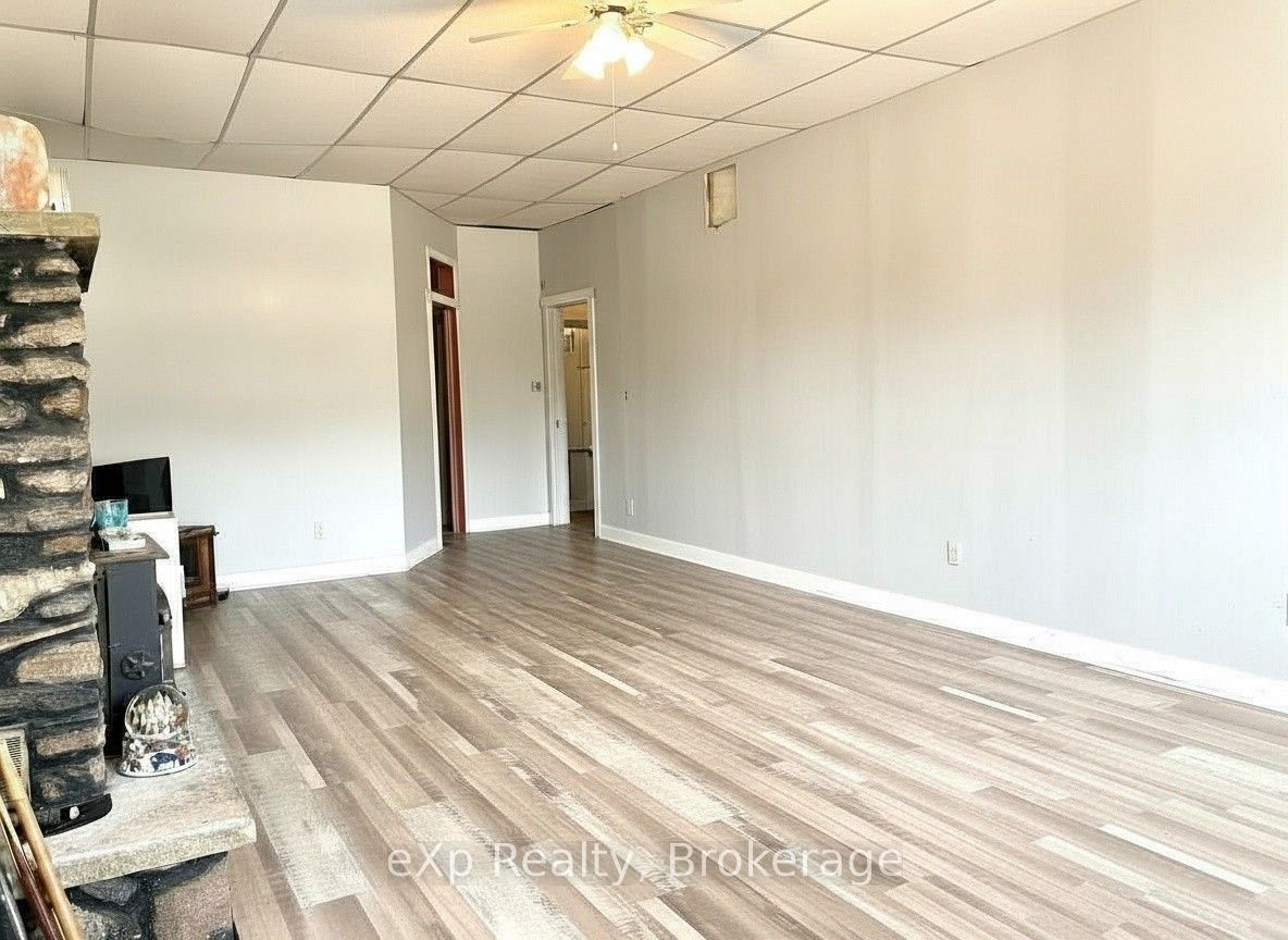 8 Main Street S Property Photo 21