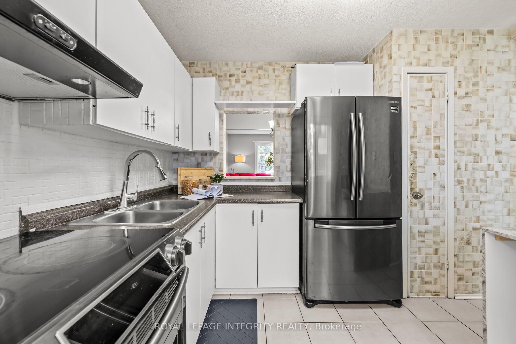 3565 Aladdin Lane Property Photo 4