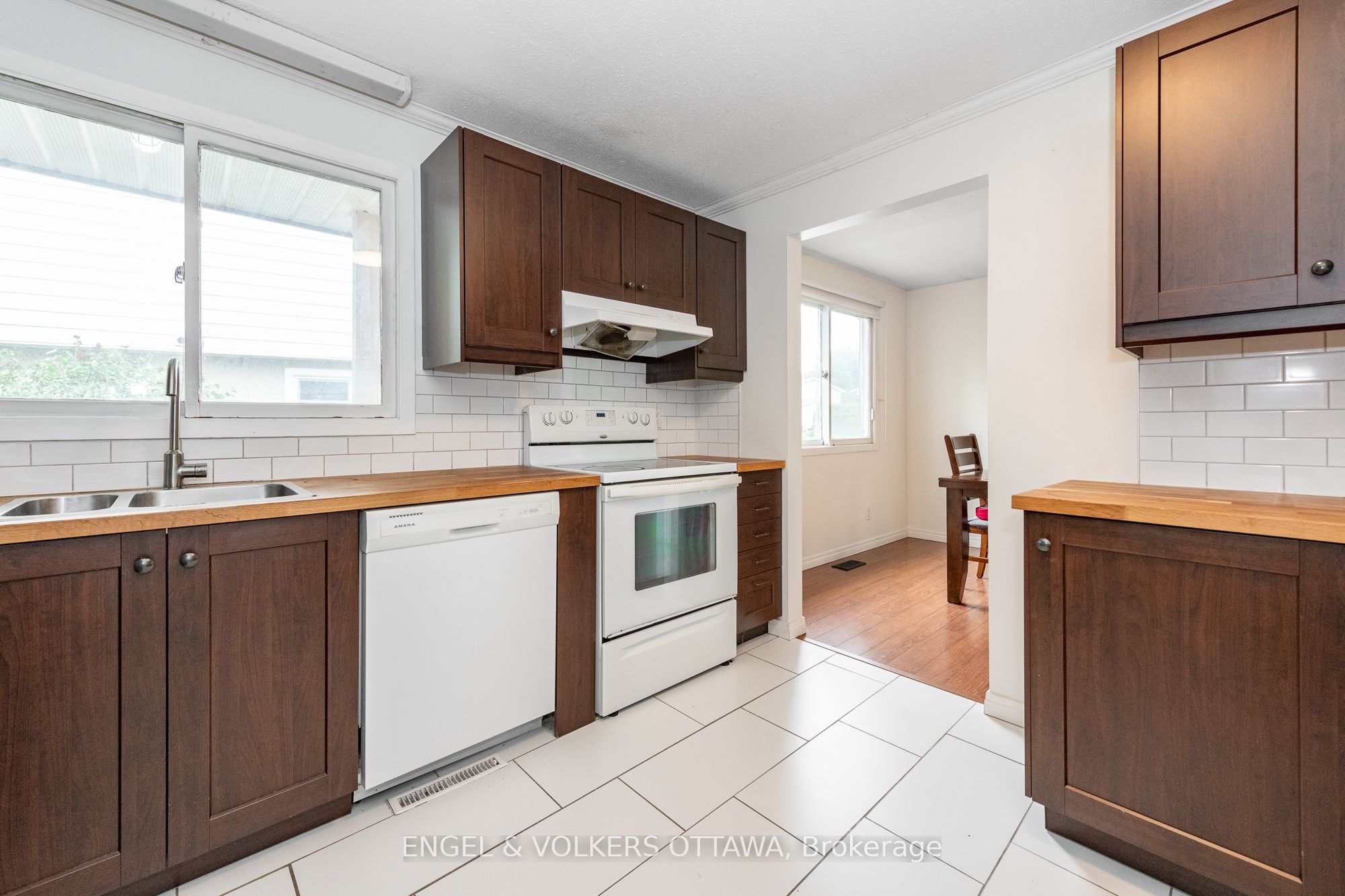 75 Woodfield Drive Property Photo 4