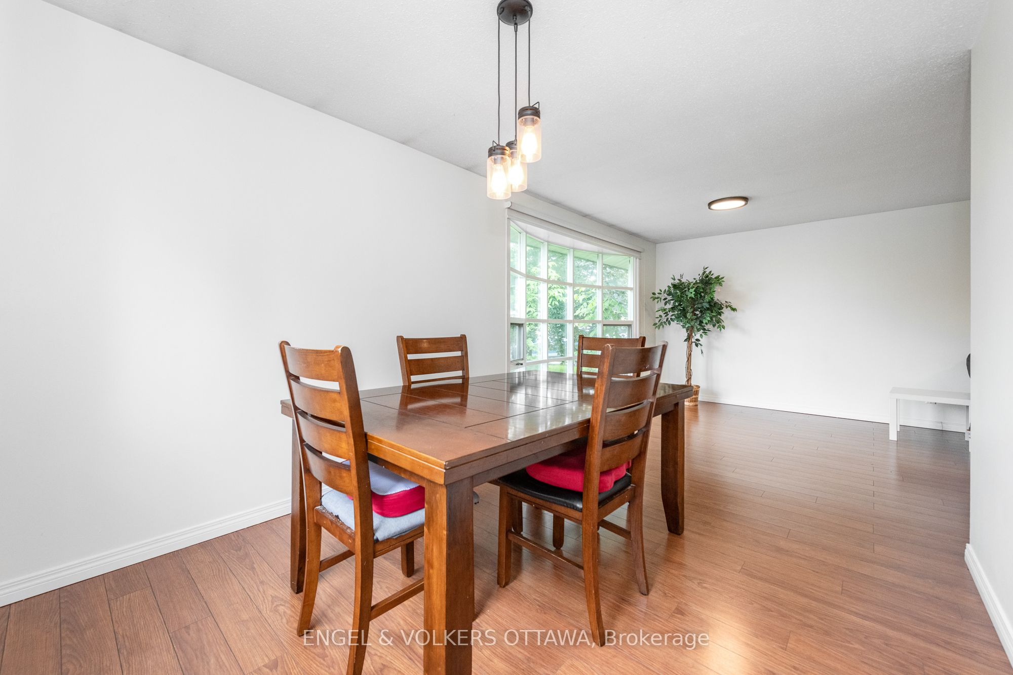 75 Woodfield Drive Property Photo 6