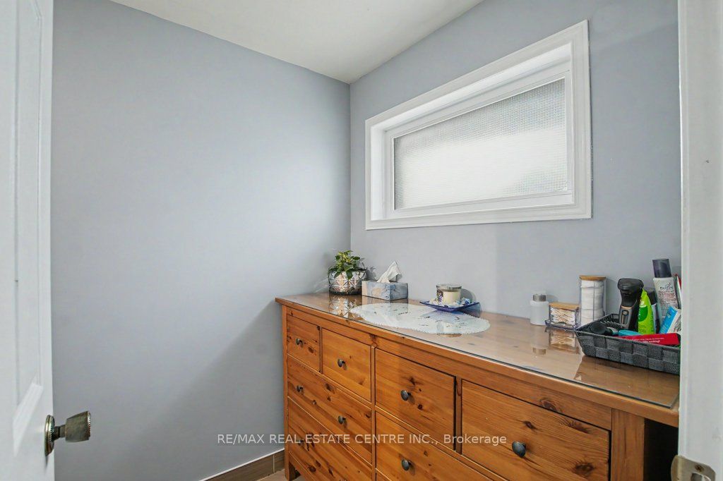 51 Schade Street Property Photo 22