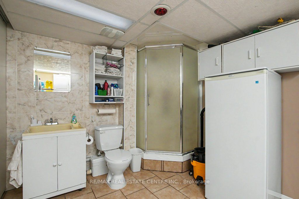 51 Schade Street Property Photo 25