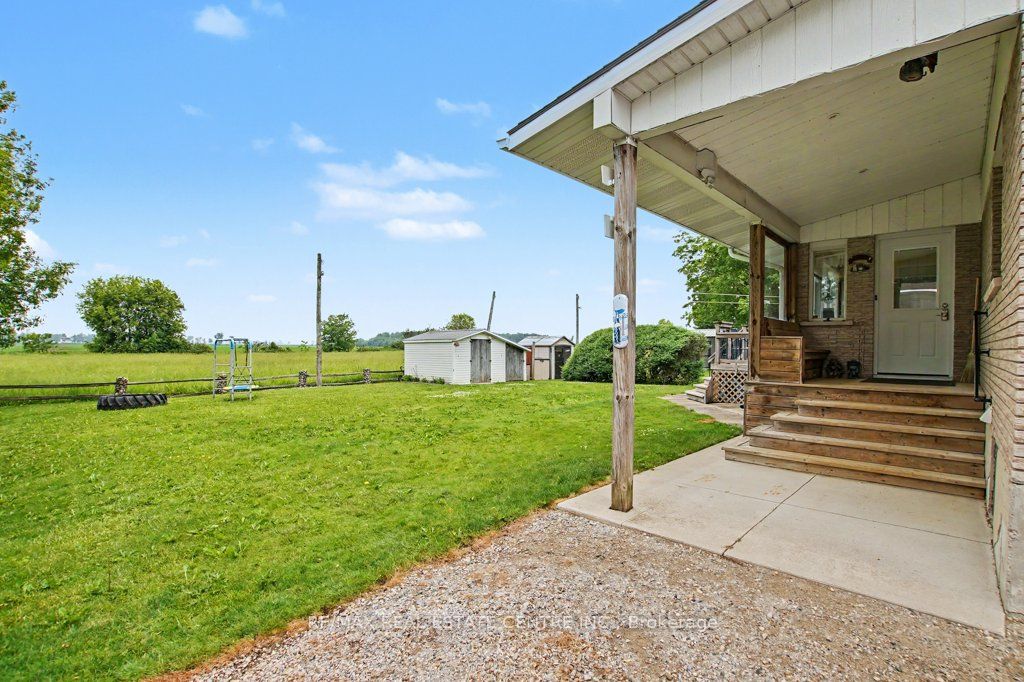 51 Schade Street Property Photo 38