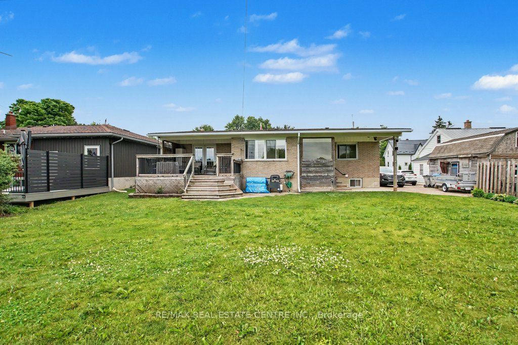 51 Schade Street Property Photo 41