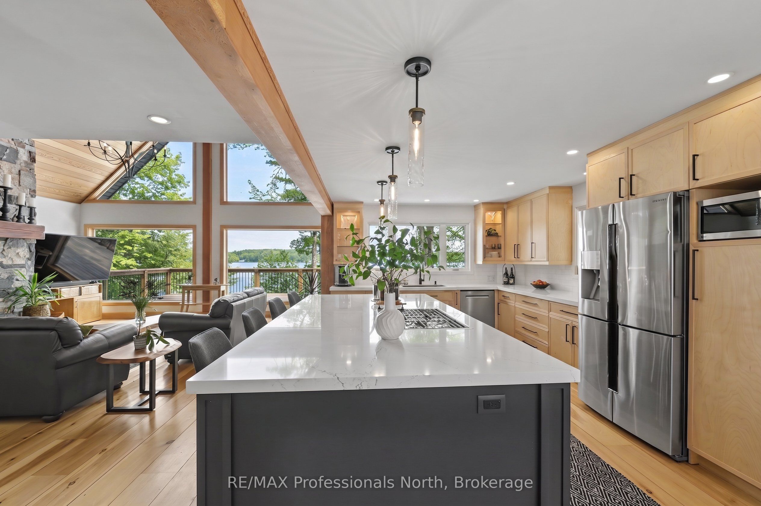 1015 Bluestone Lane Property Photo 4