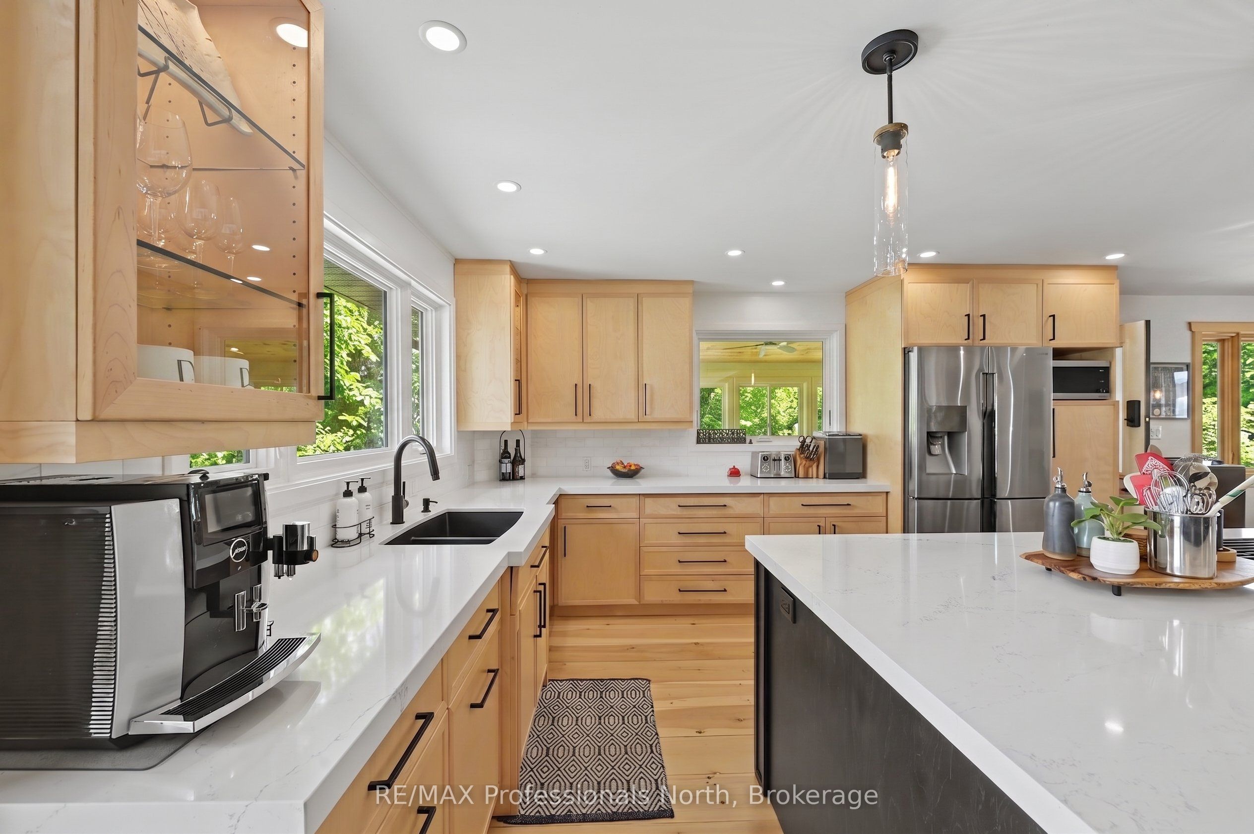 1015 Bluestone Lane Property Photo 7