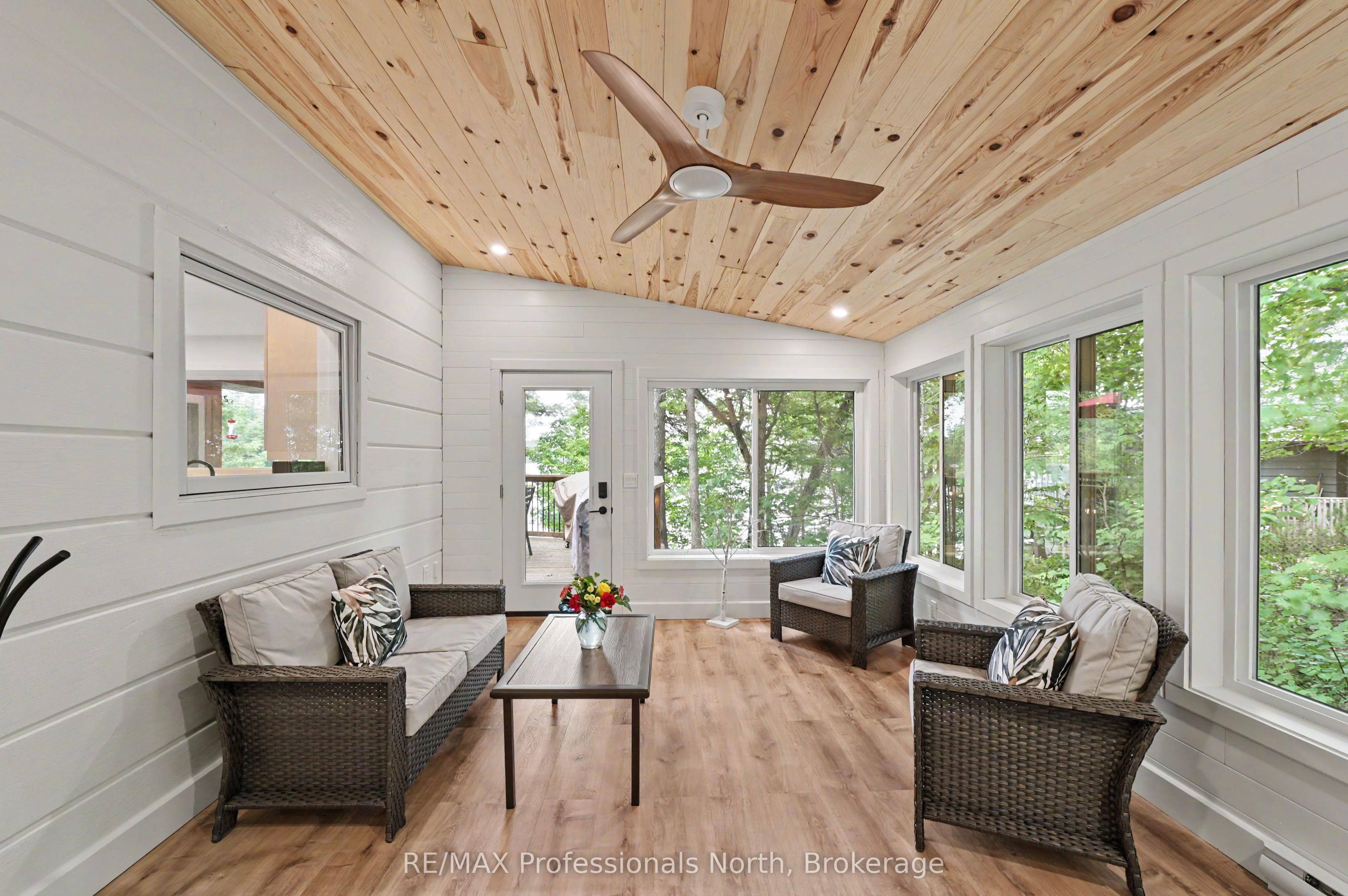 1015 Bluestone Lane Property Photo 14