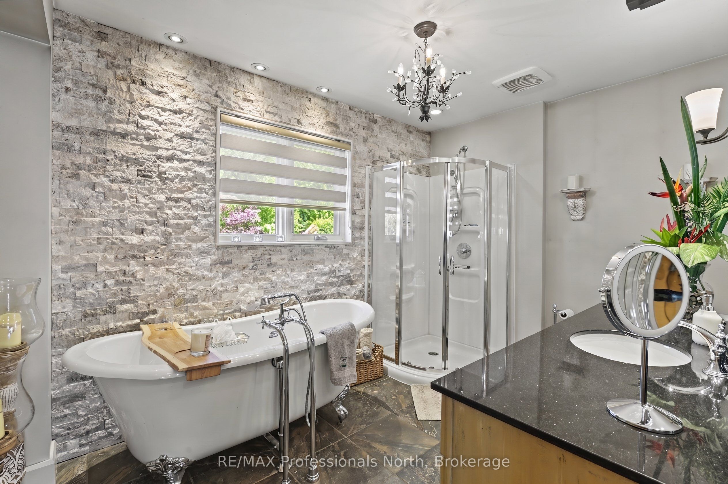 1015 Bluestone Lane Property Photo 19