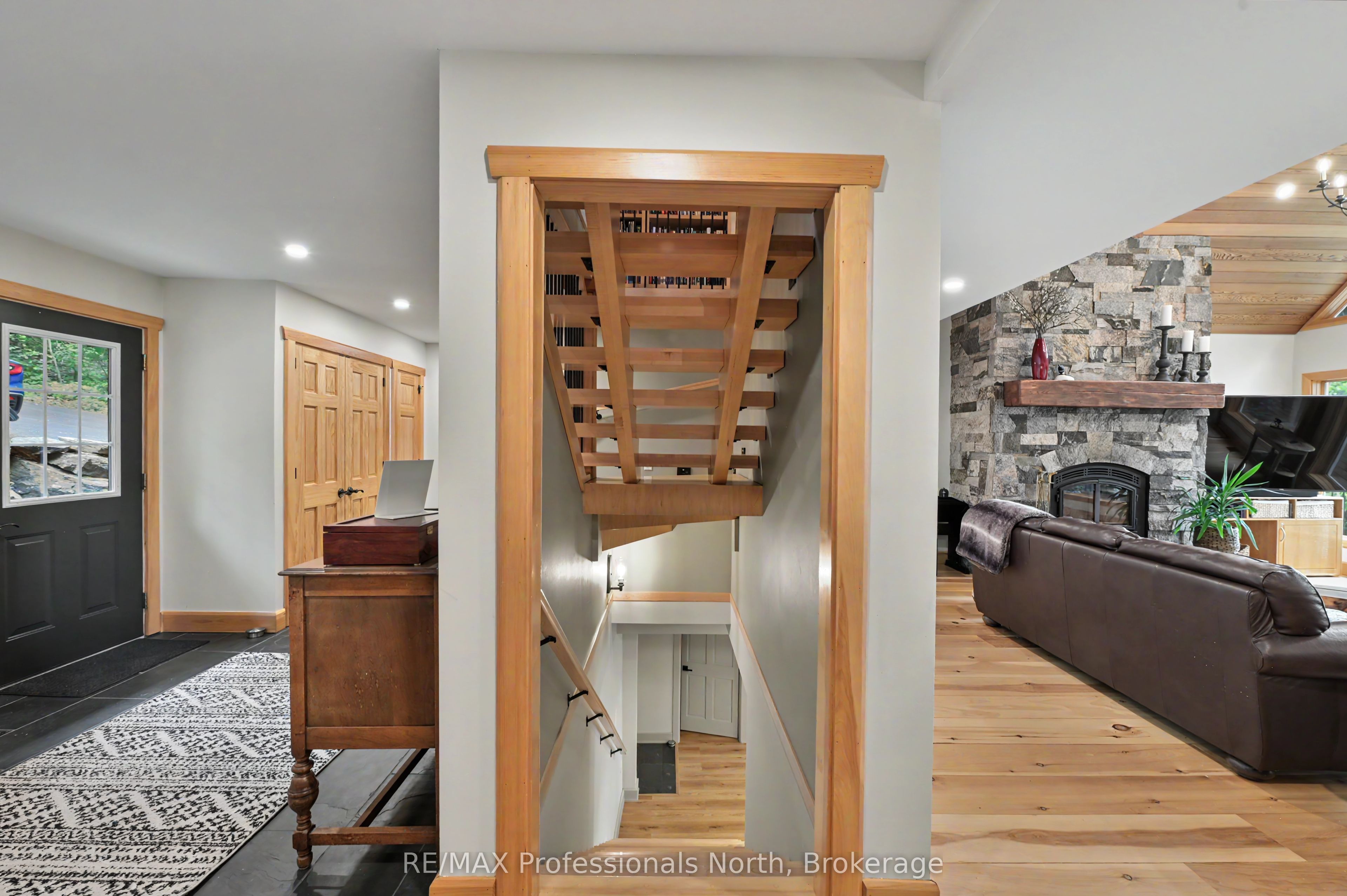 1015 Bluestone Lane Property Photo 34