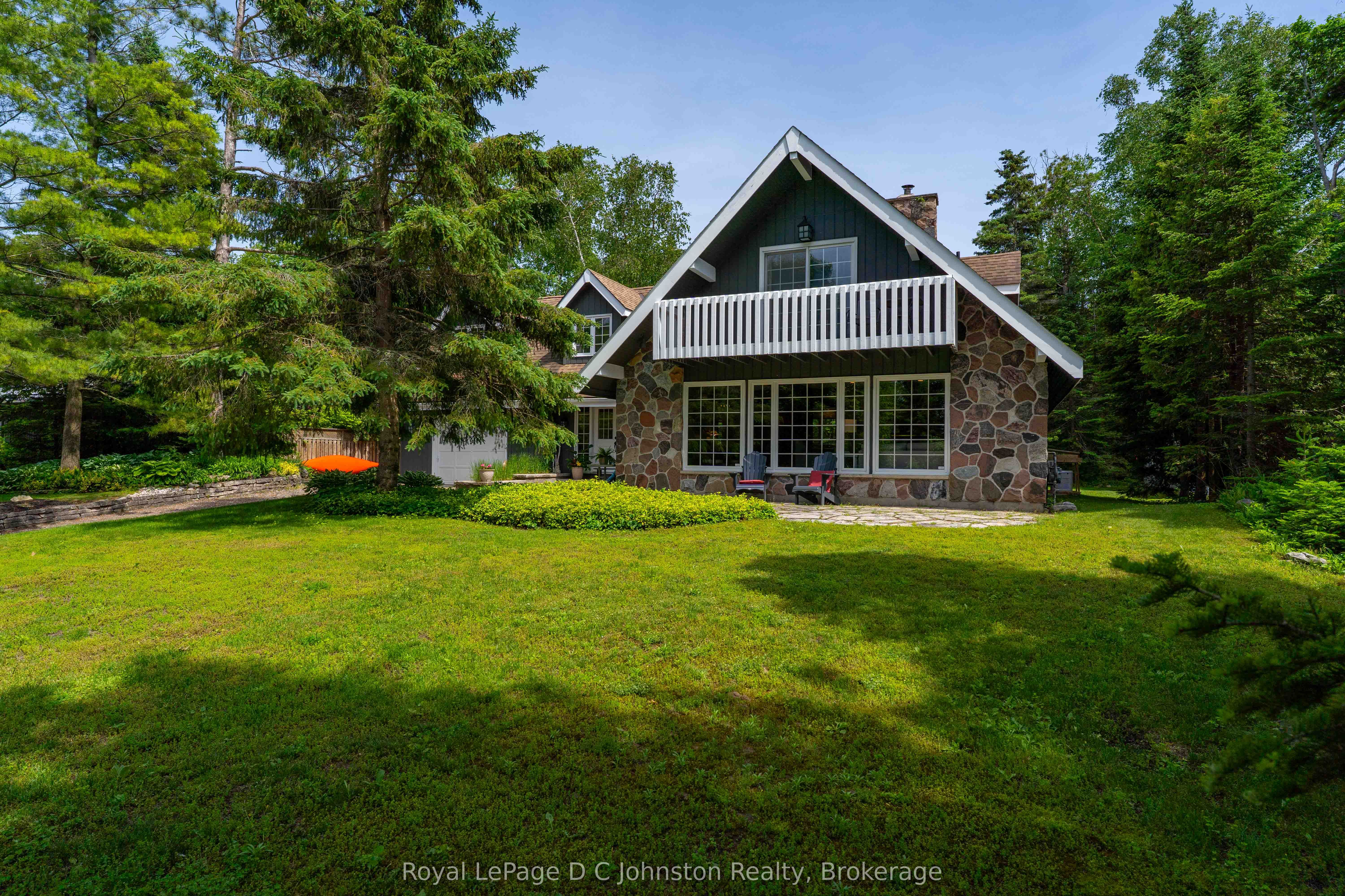 471 Eckford Avenue Property Photo 4