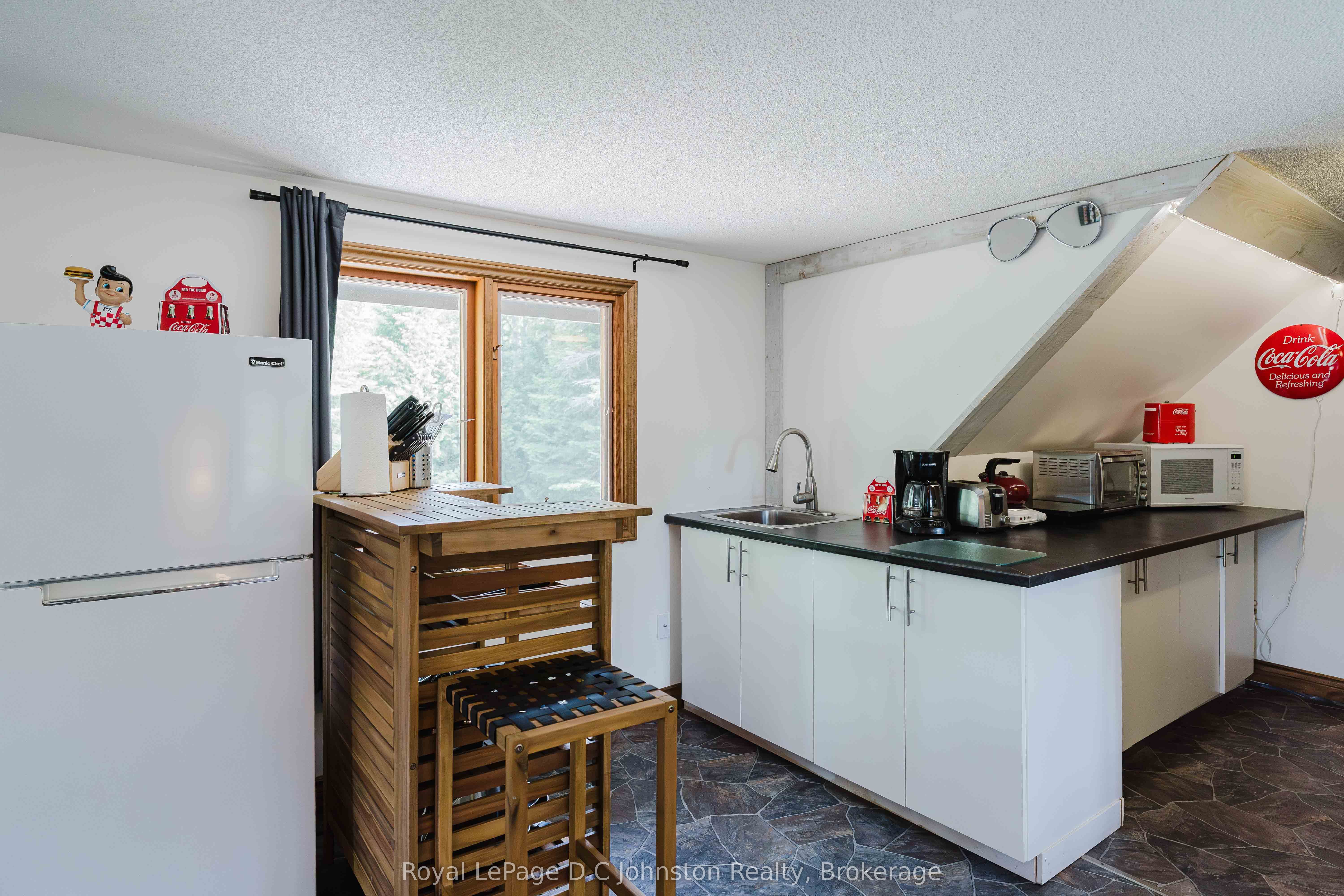 471 Eckford Avenue Property Photo 45