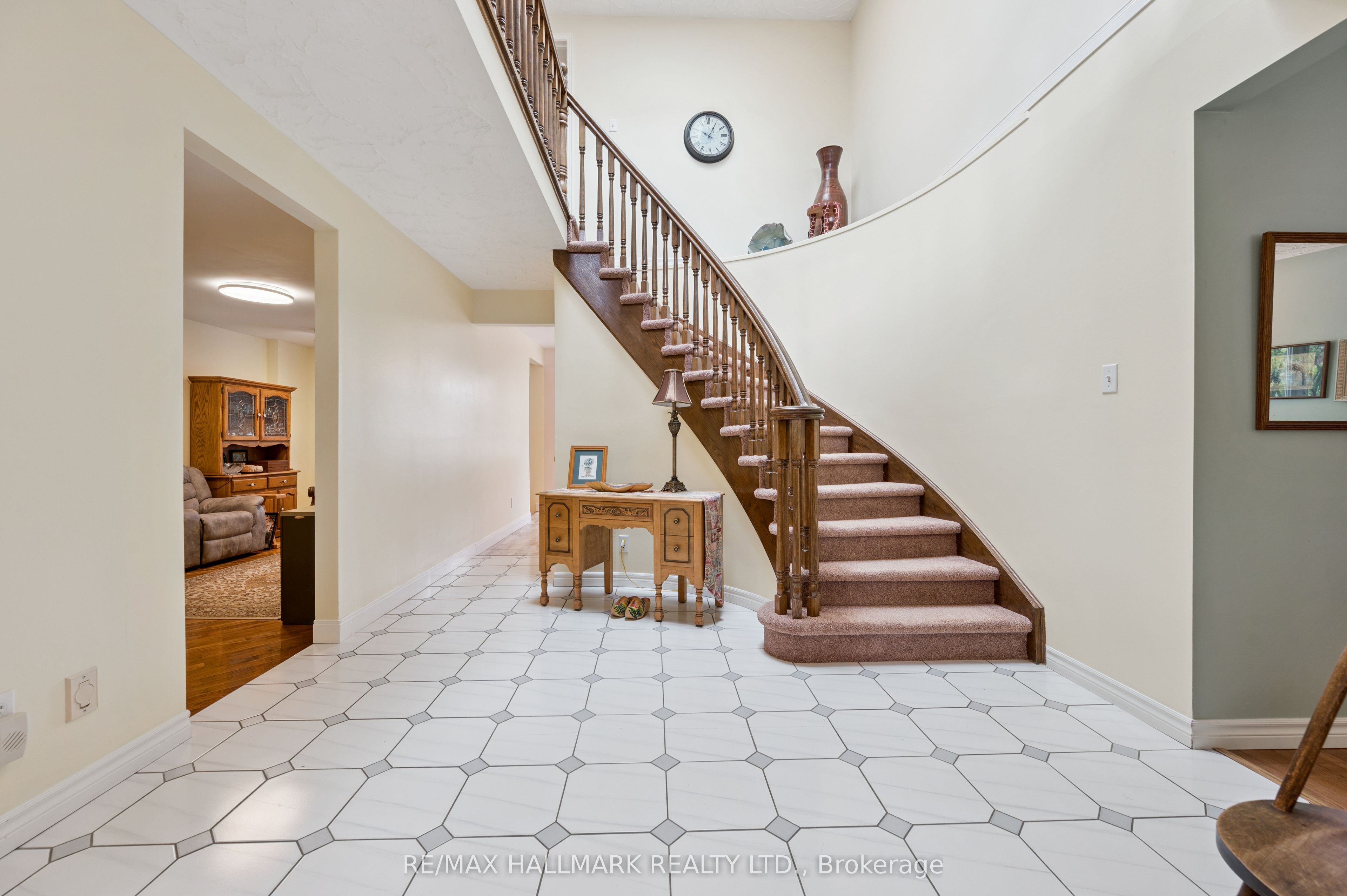 47 Dundee Avenue Property Photo 3