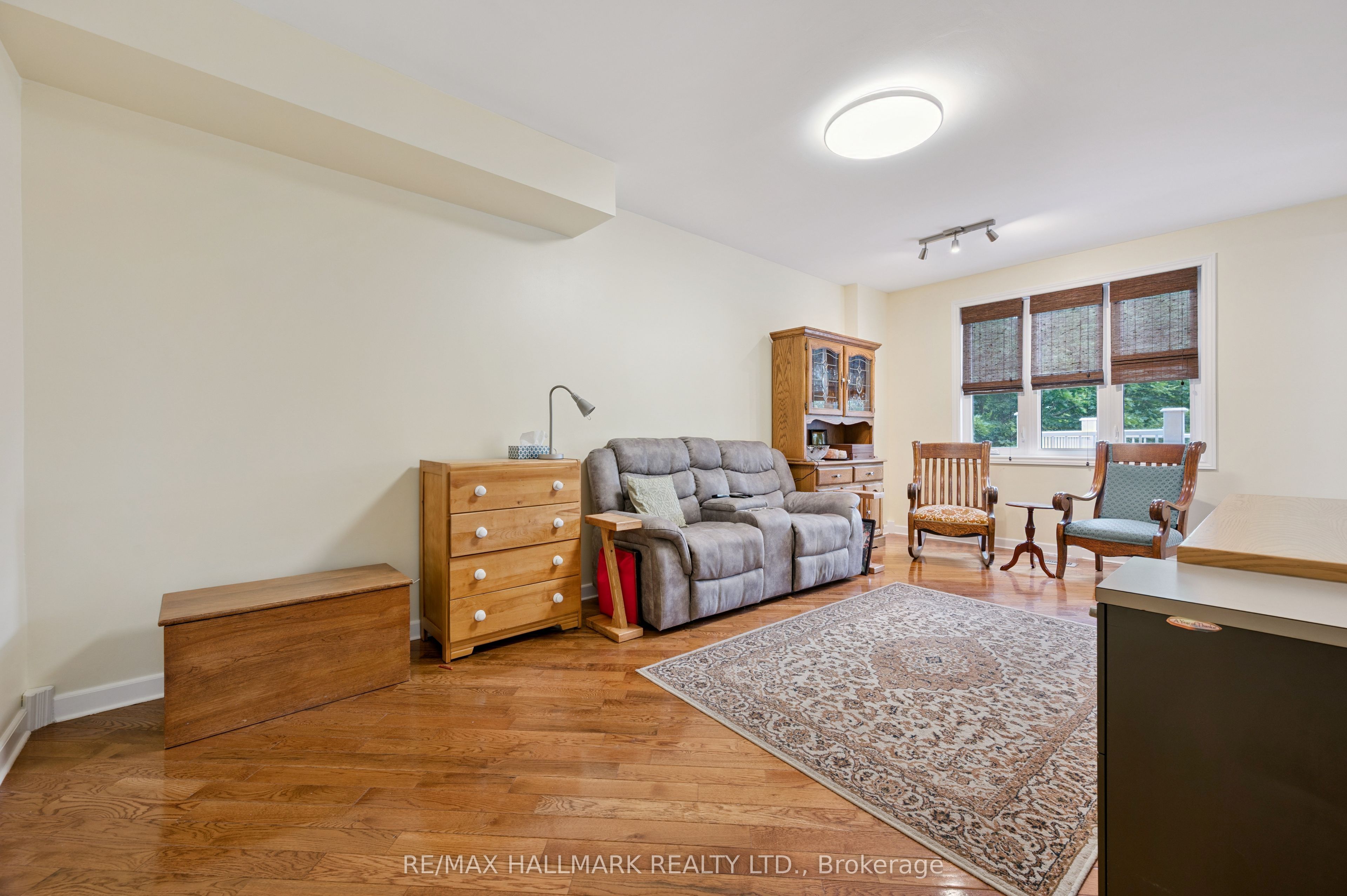 47 Dundee Avenue Property Photo 16