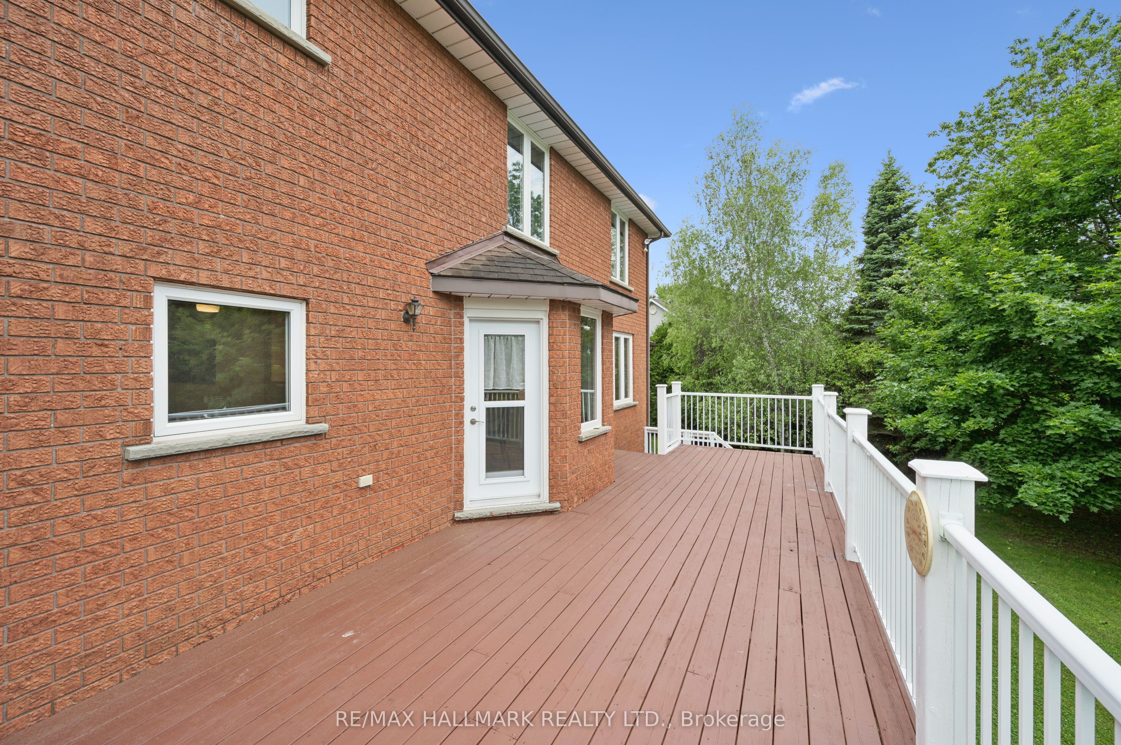 47 Dundee Avenue Property Photo 43