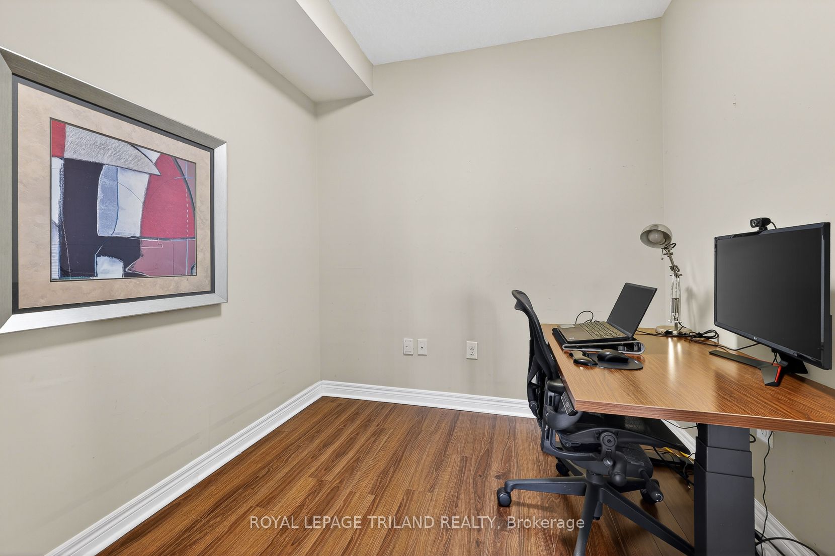 1030 Coronation Drive 203 Property Photo 23