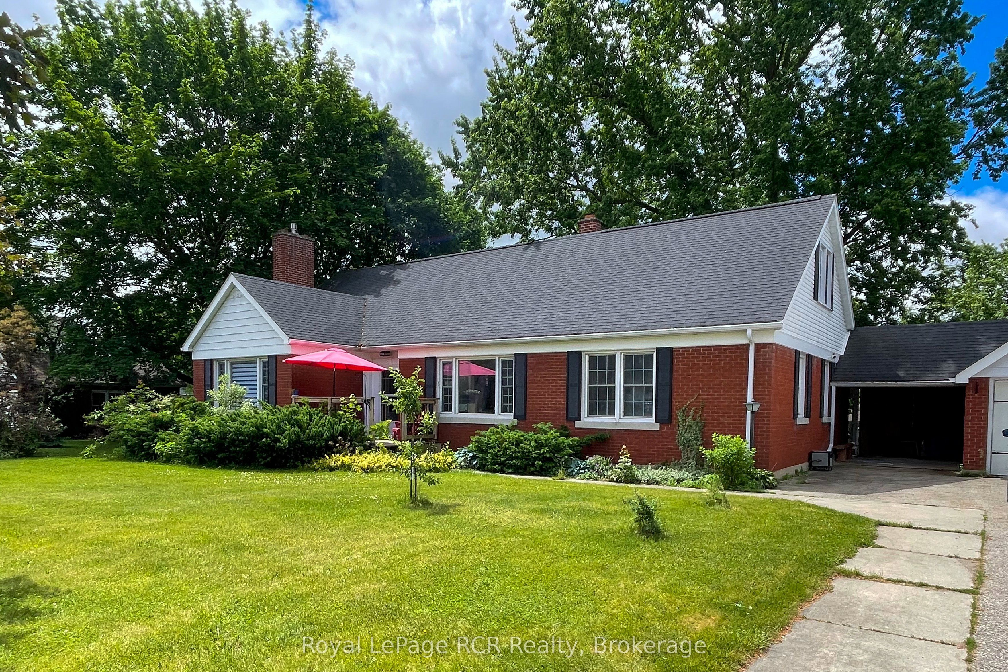 1053 Highway 9 Property Photo 1