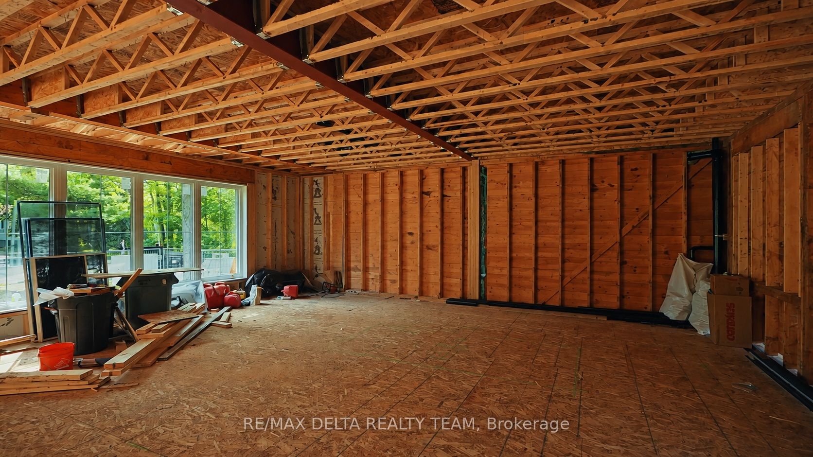 8 Pineglen Crescent Property Photo 7