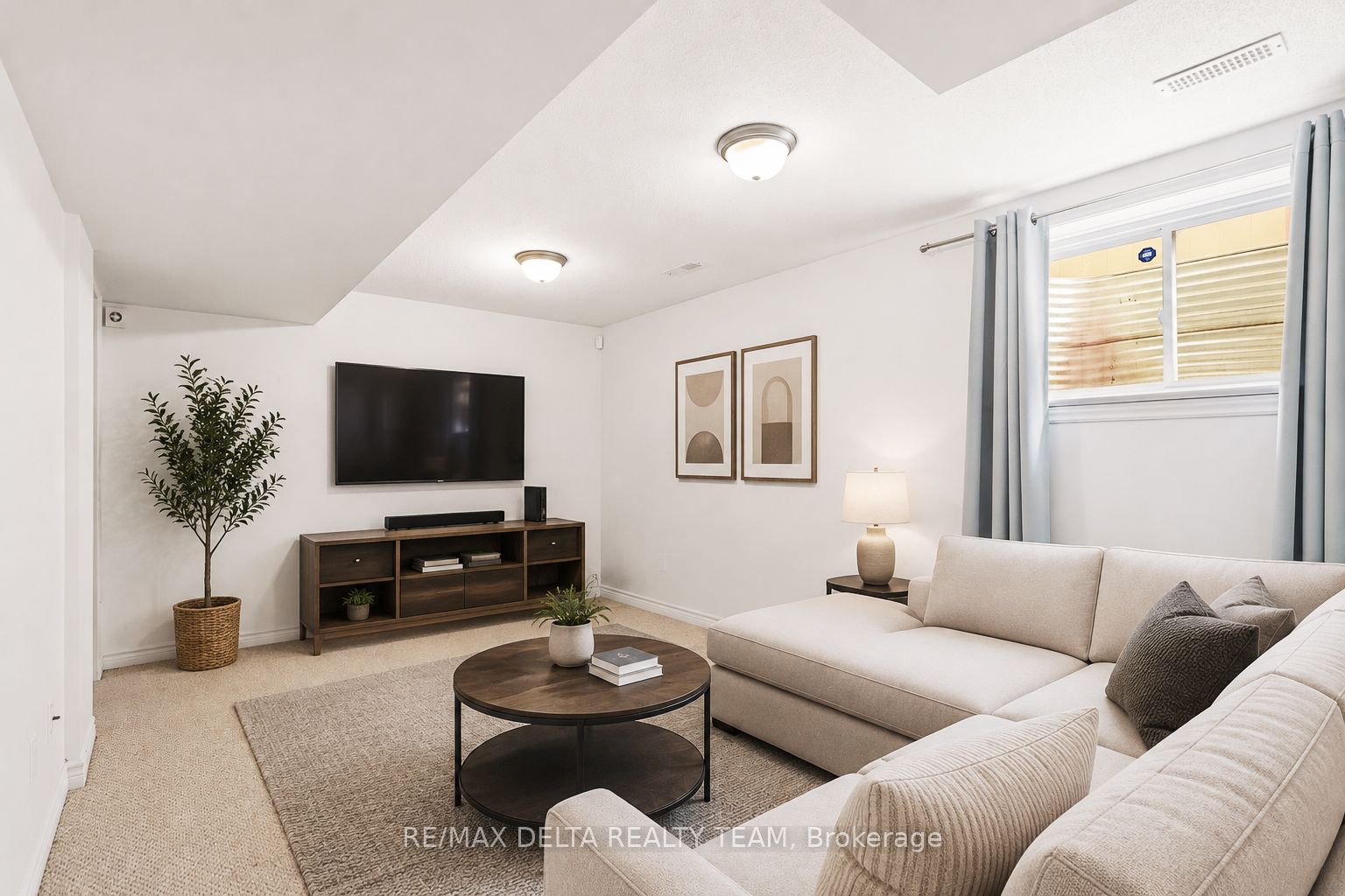 346 Farincourt Crescent Property Photo 18
