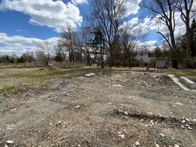 20918 South Service Road Property Photo 1