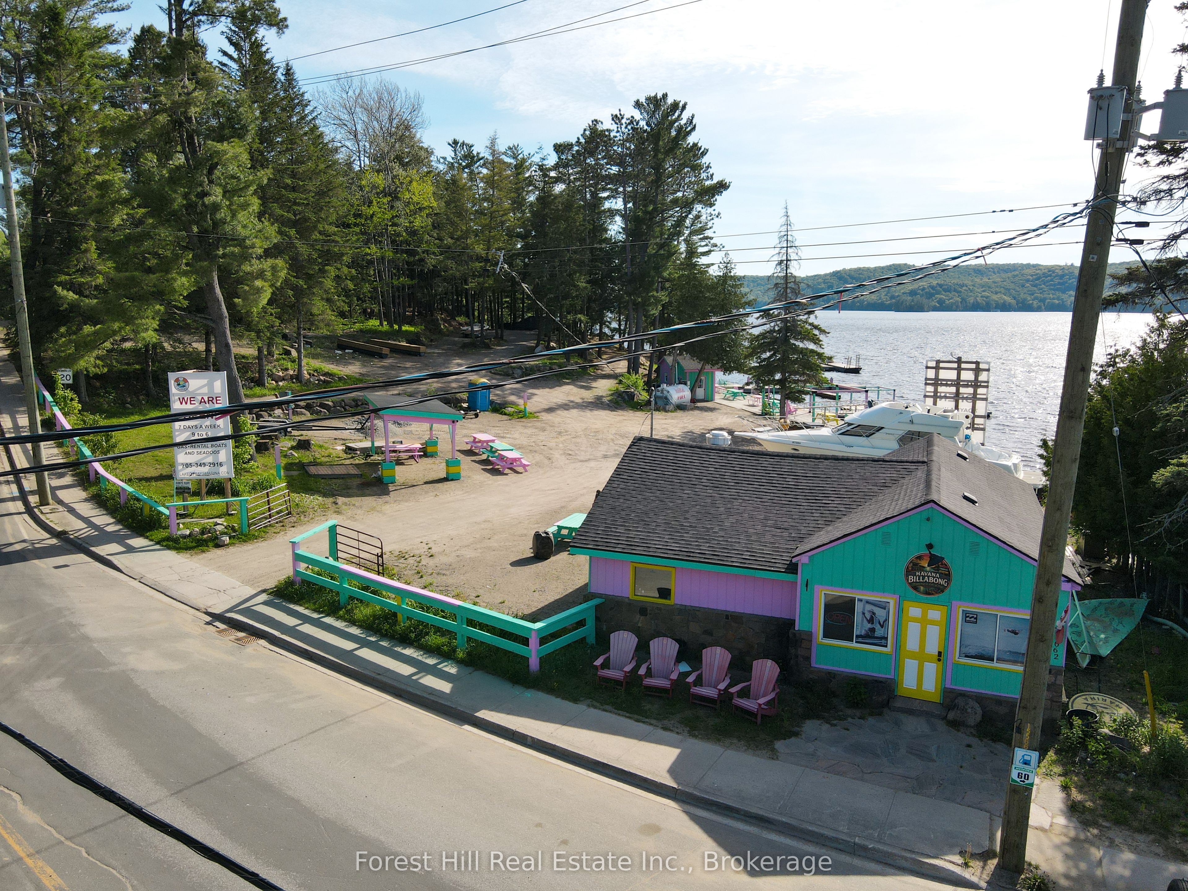 1092 Main Street Property Photo 1