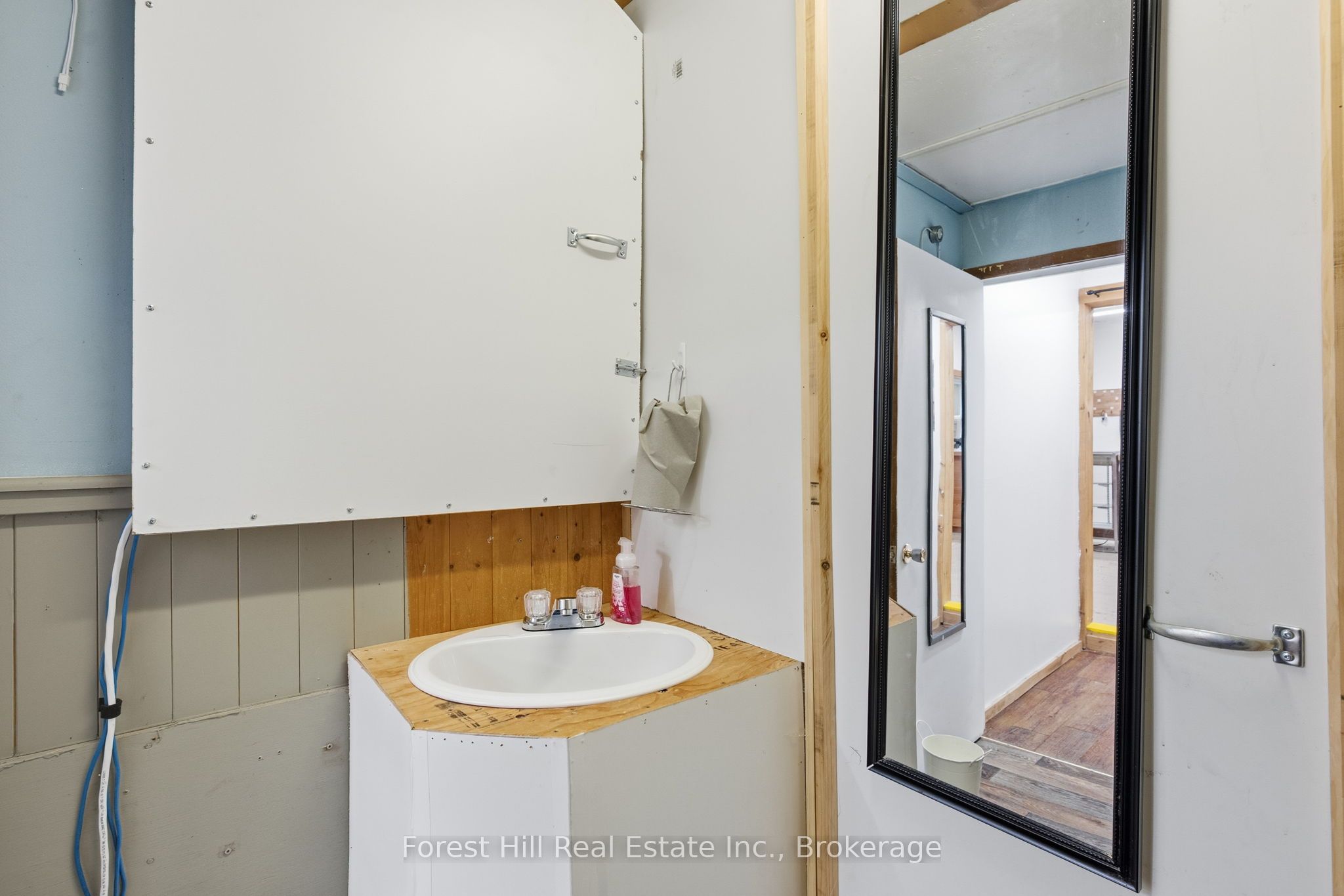 1092 Main Street Property Photo 21