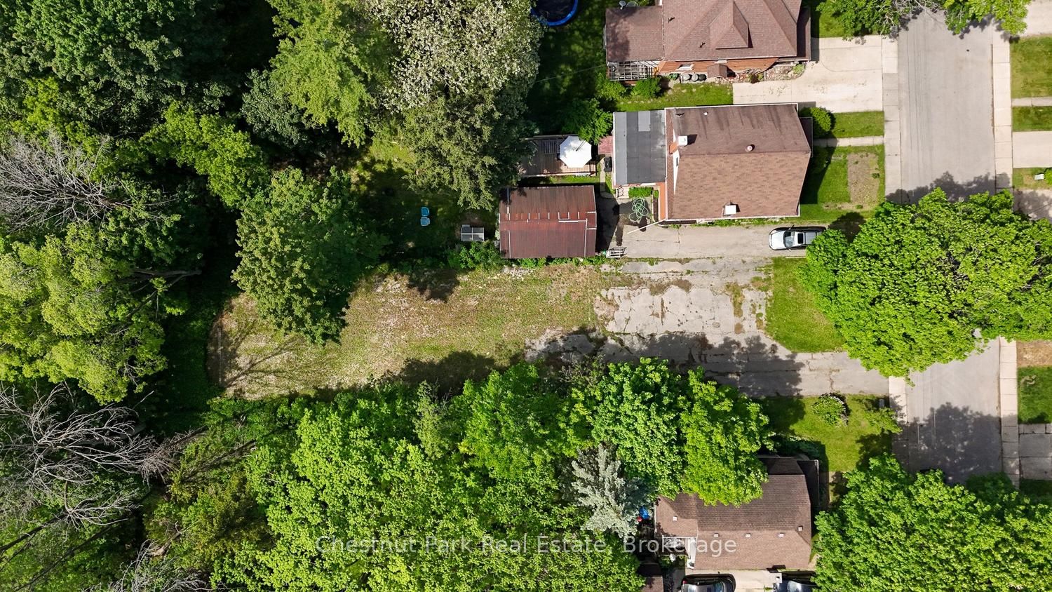 956 6th Avenue E Property Photo 9
