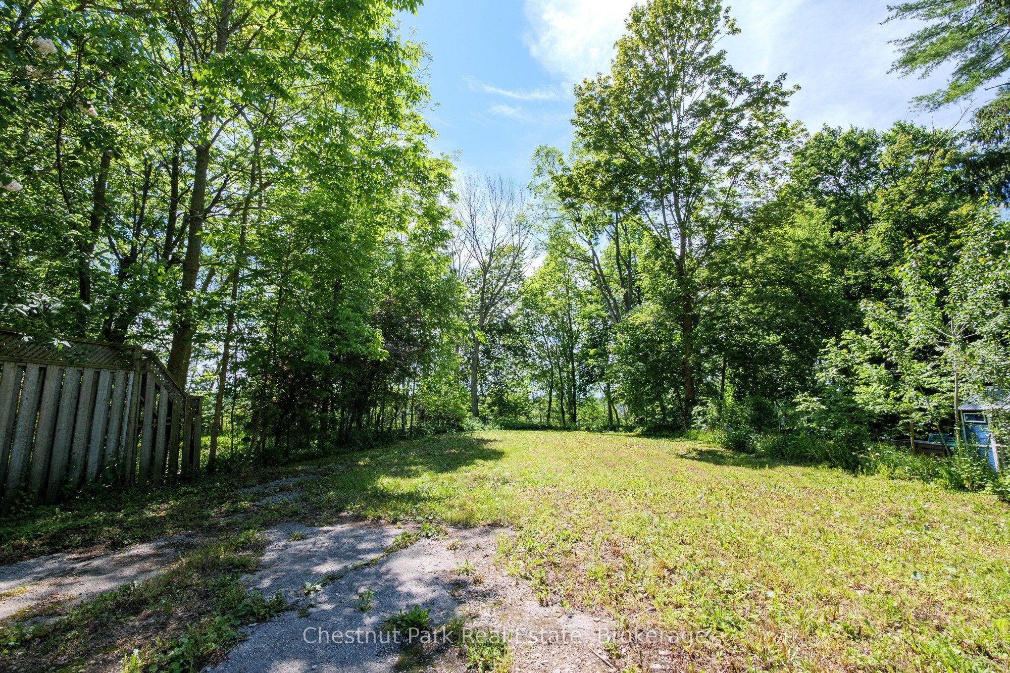 956 6th Avenue E Property Photo 10