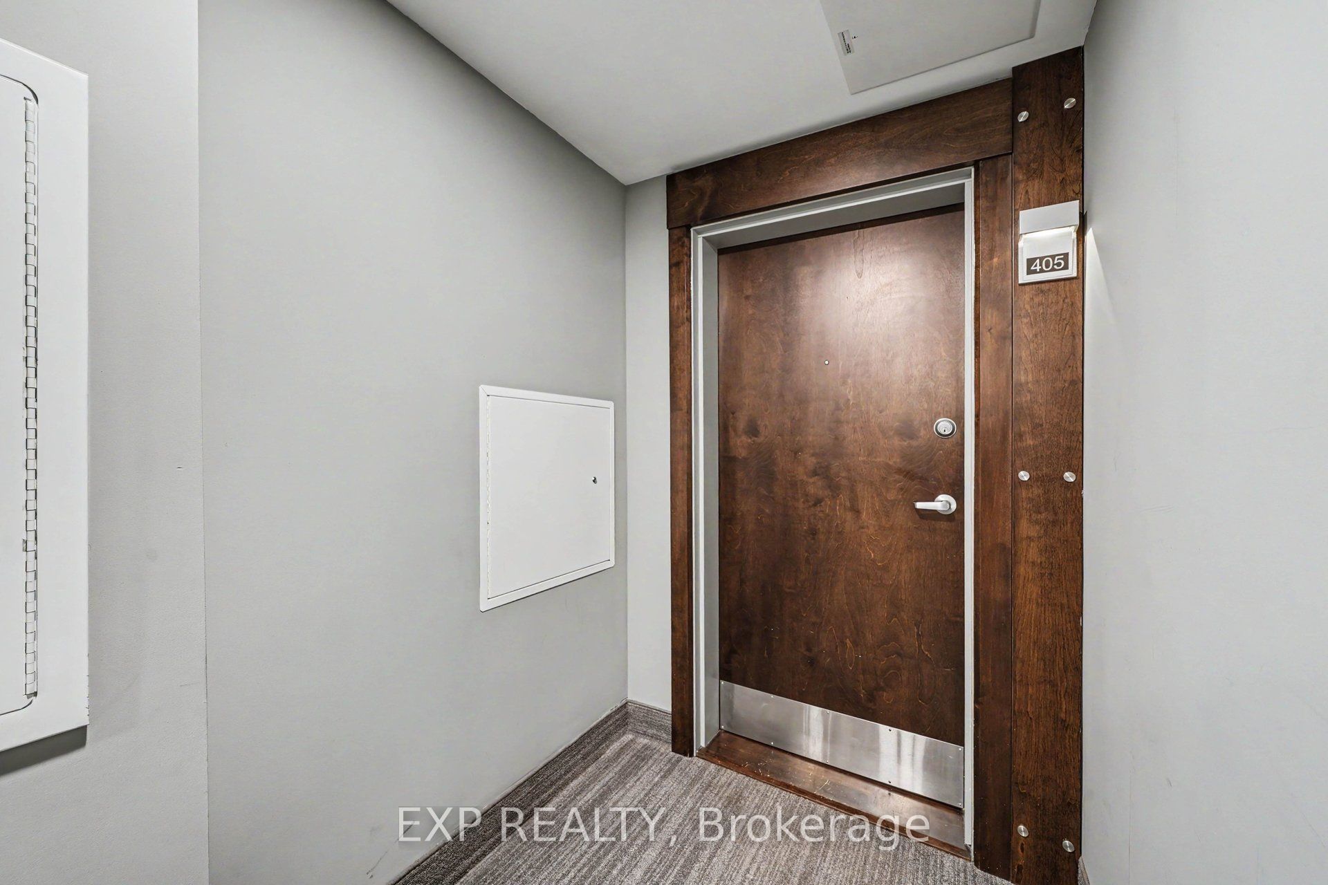 615 Longfields Drive 405 Property Photo 6