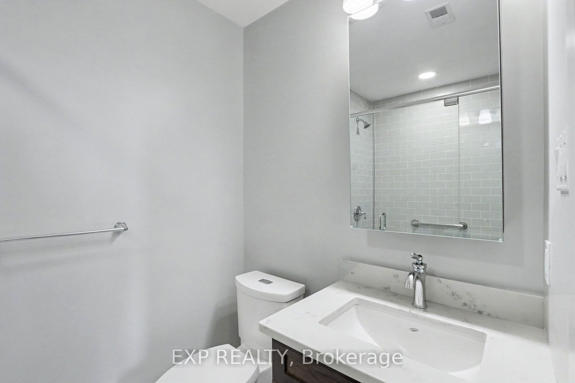 615 Longfields Drive 405 Property Photo 16