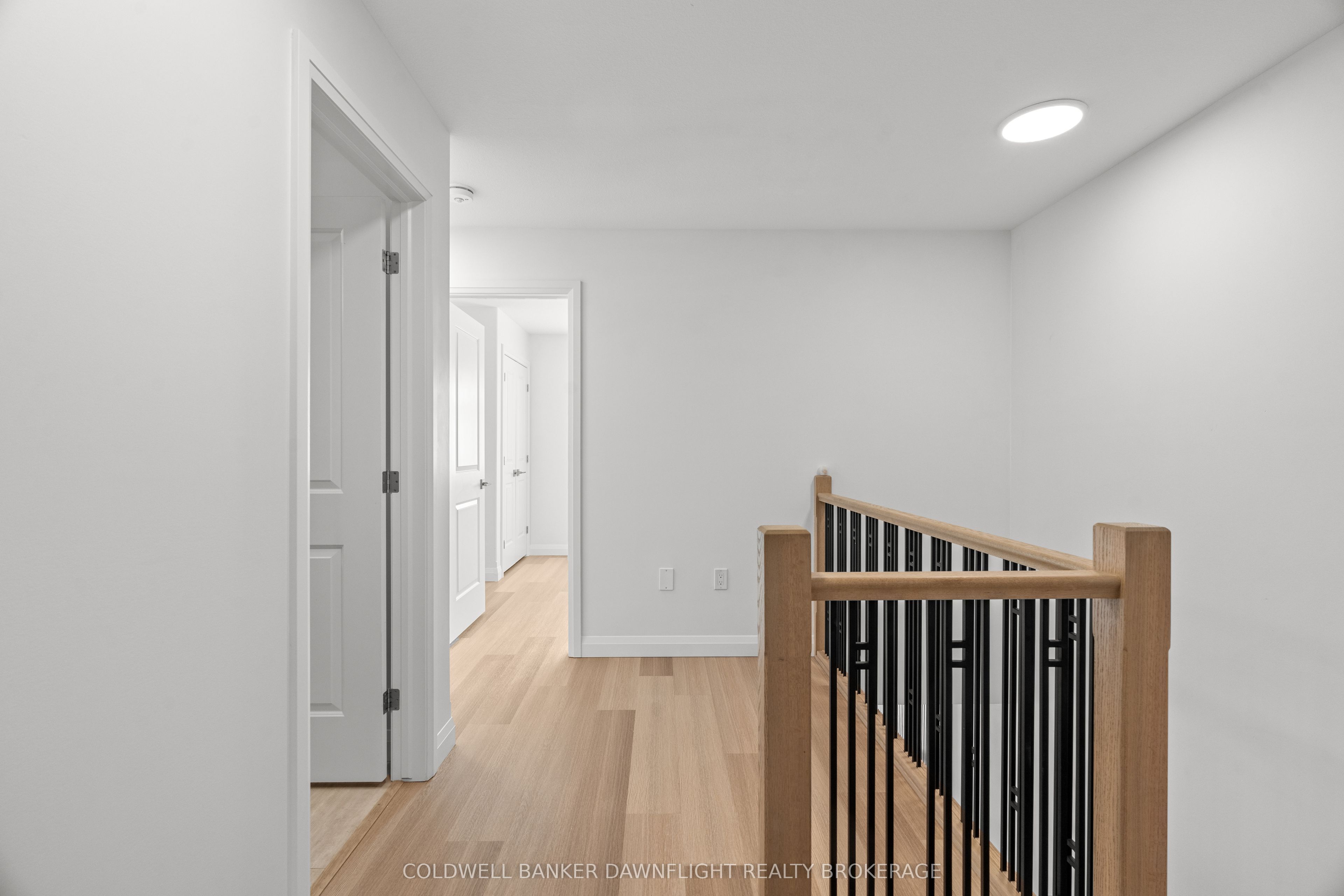 592 Albert Street Property Photo 25