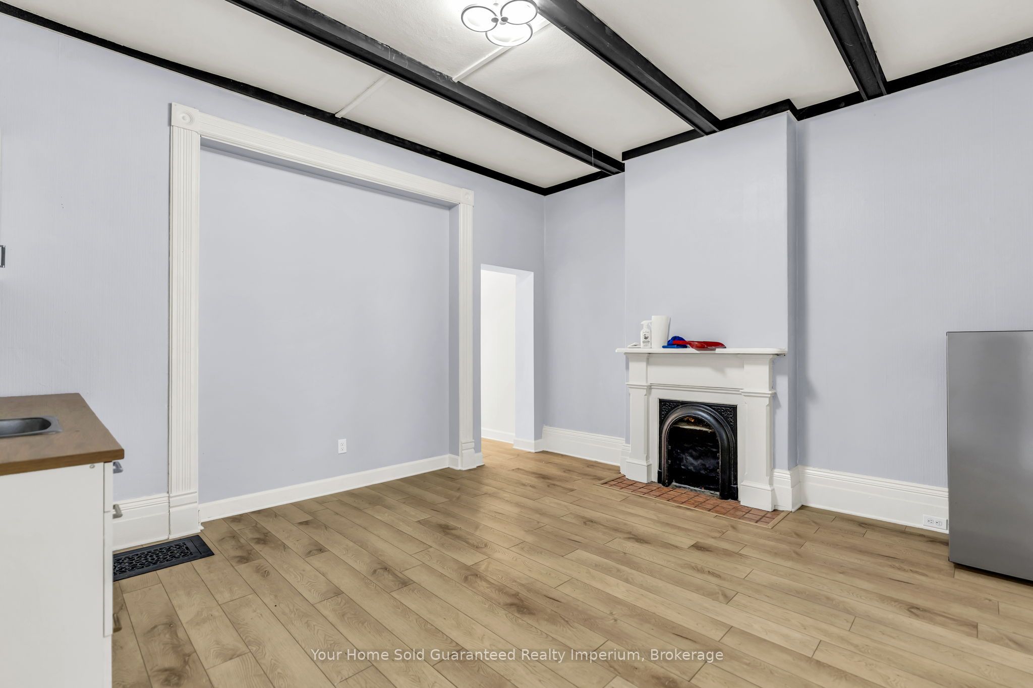 42 Vansittart Avenue Property Photo 3