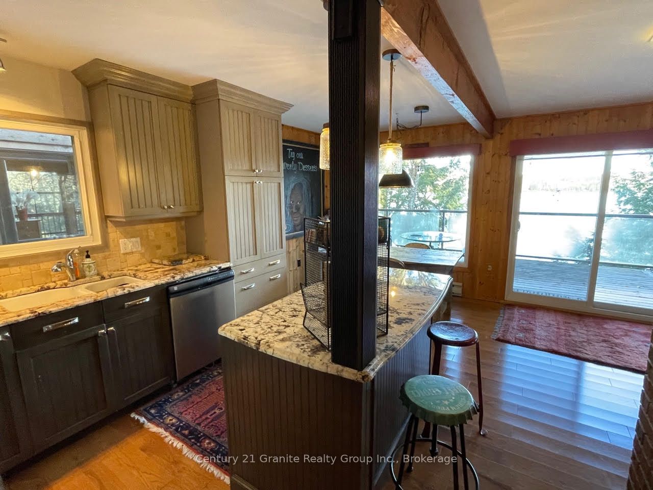 1038 Broken Paddle Road Property Photo 14