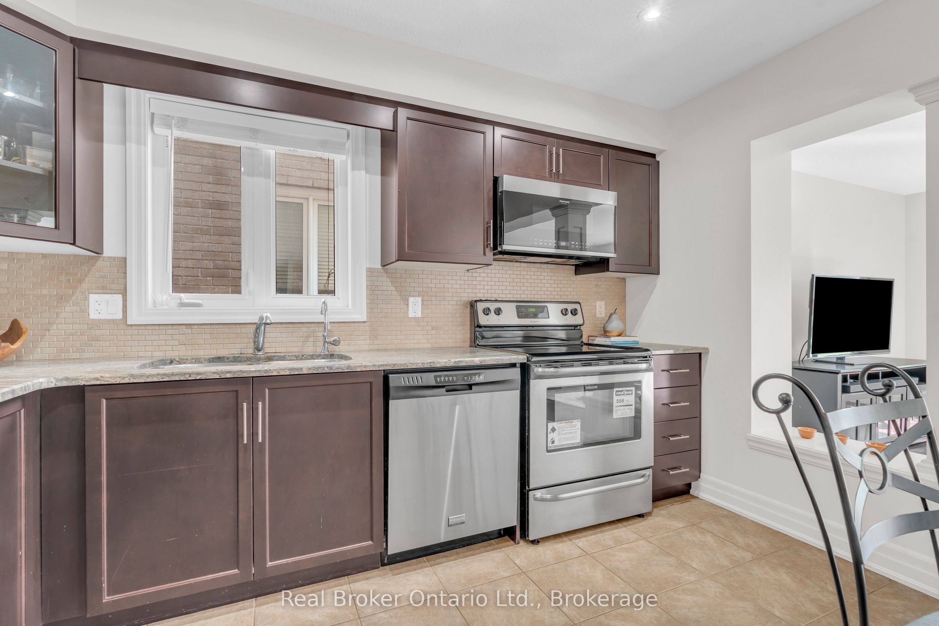 41 Samuel Drive Property Photo 10