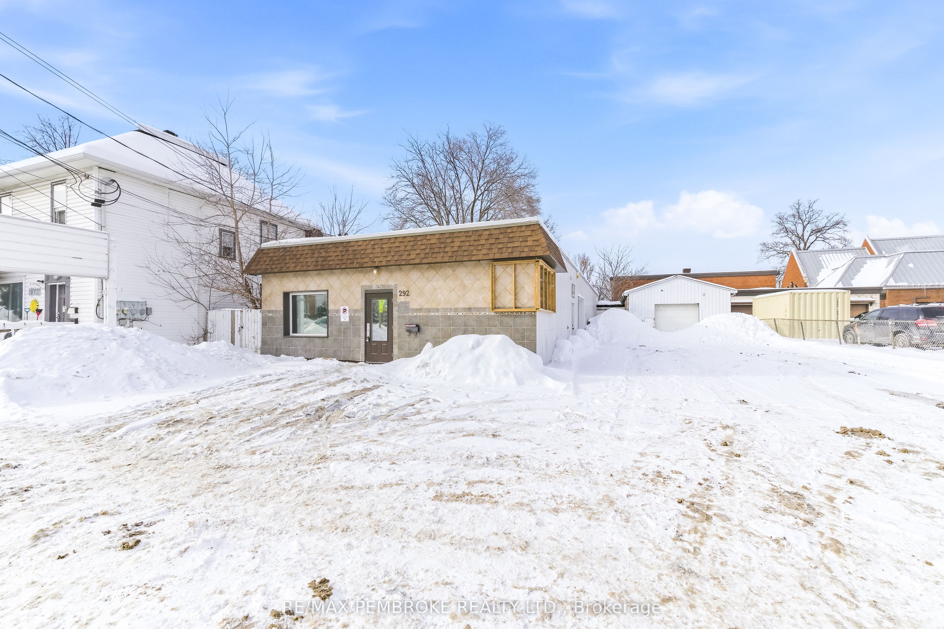 292 Trafalgar Road Property Photo 9