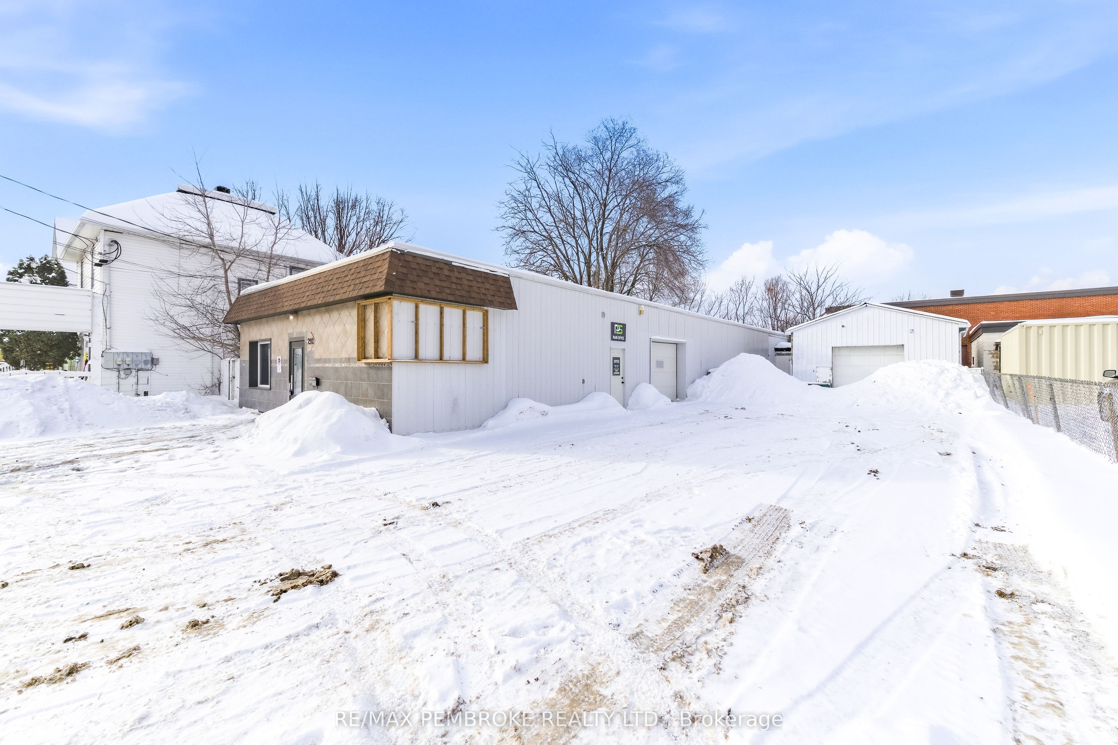 292 Trafalgar Road Property Photo 10