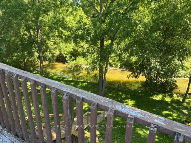 393 Talbot Street E Property Photo 17