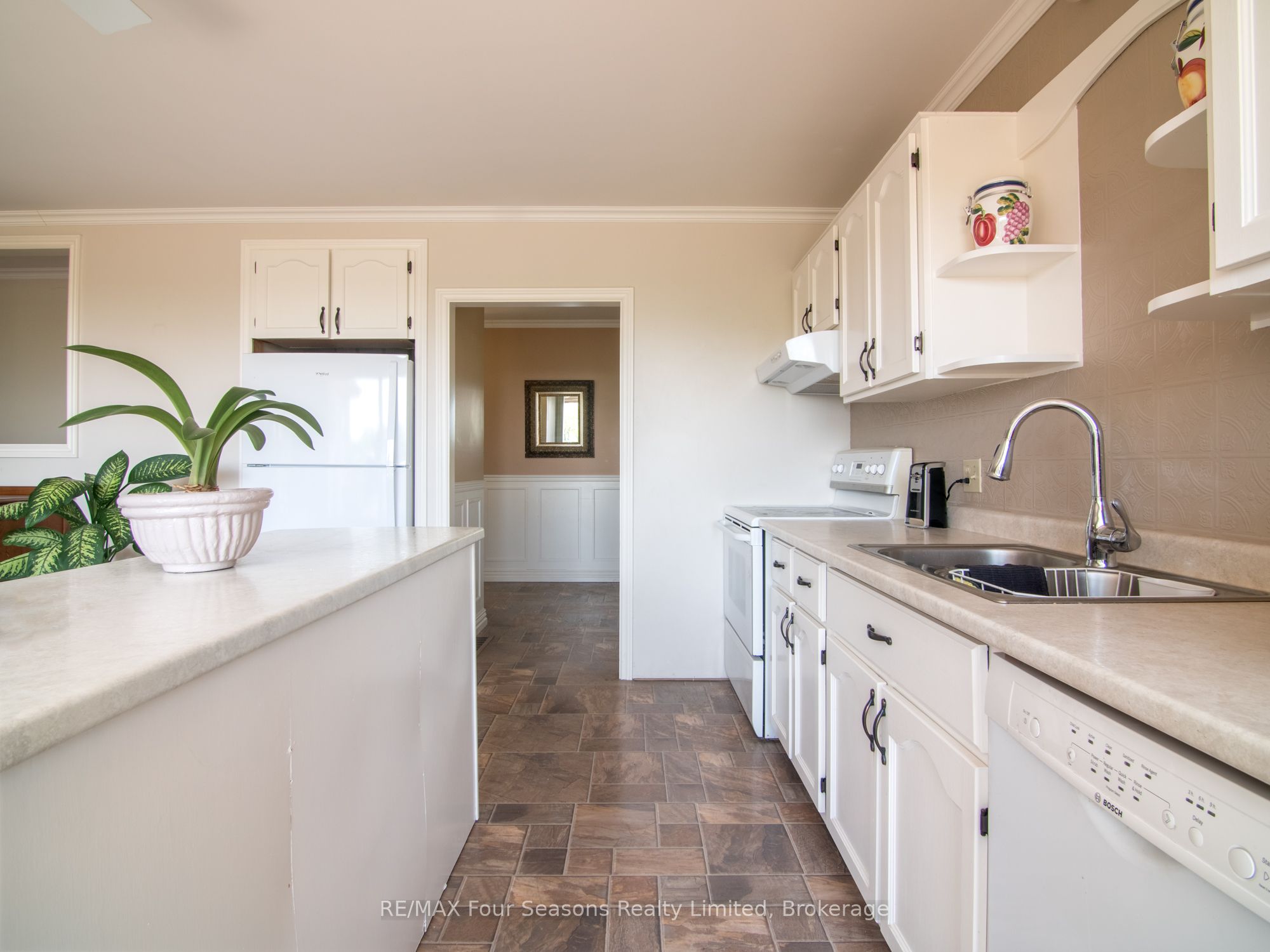 247 Jackson Drive Property Photo 8