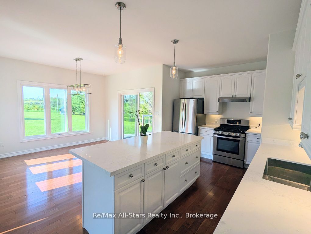 664 Bland Line Property Photo 7