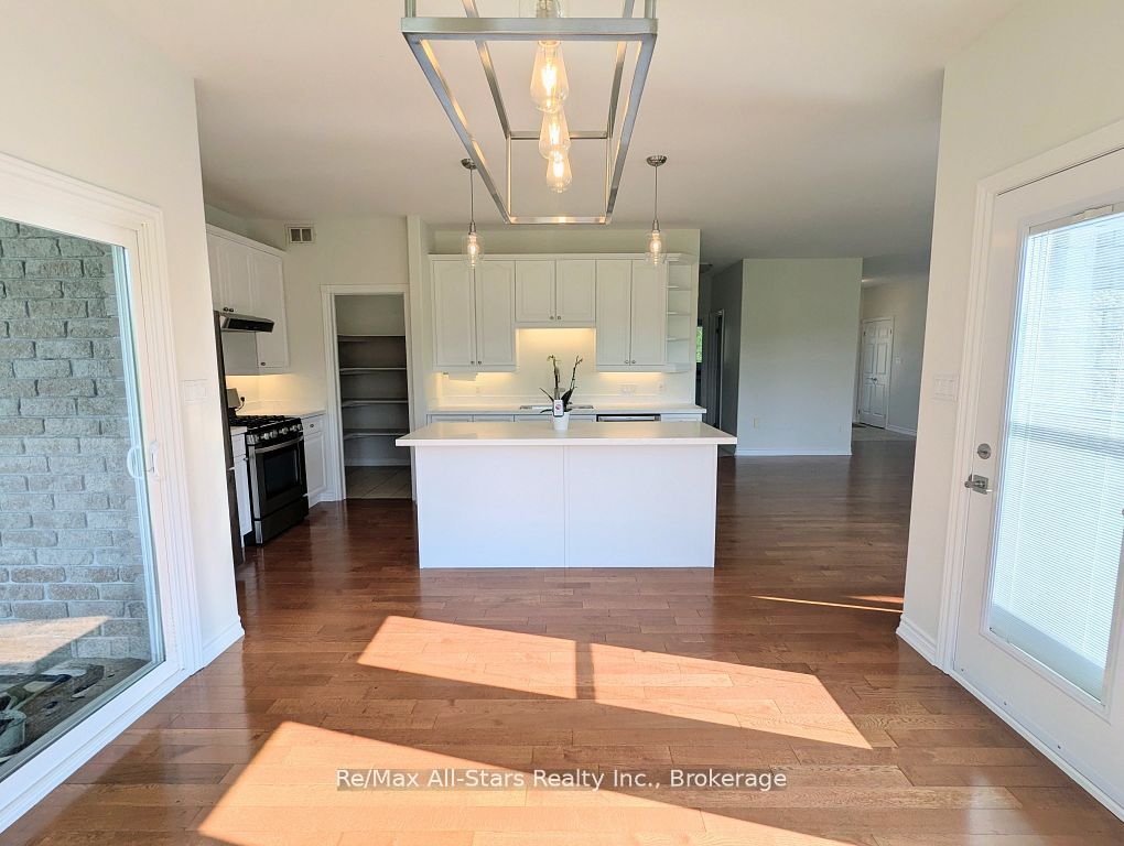 664 Bland Line Property Photo 8