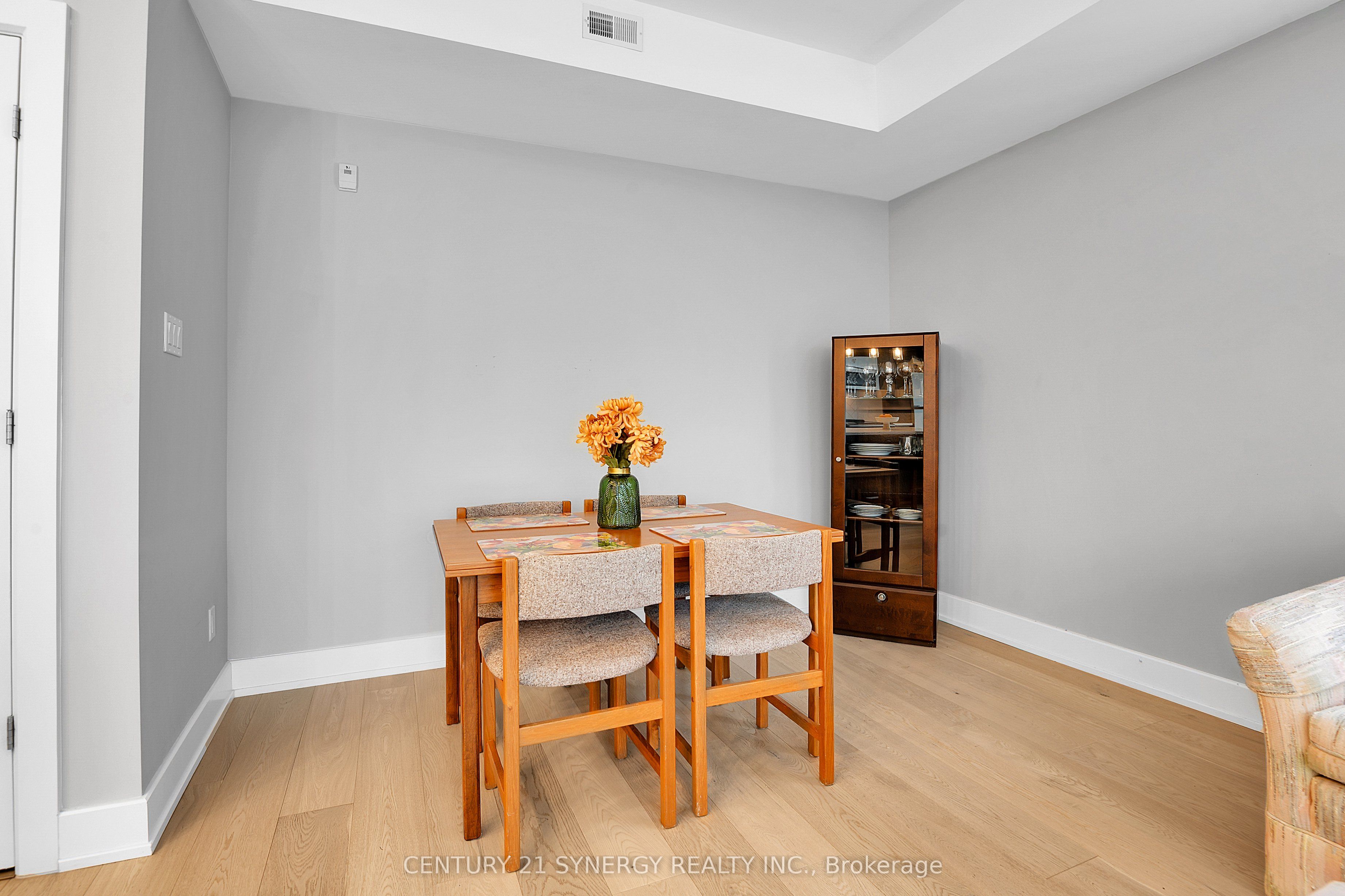 615 Longfields Drive 201 Property Photo 16