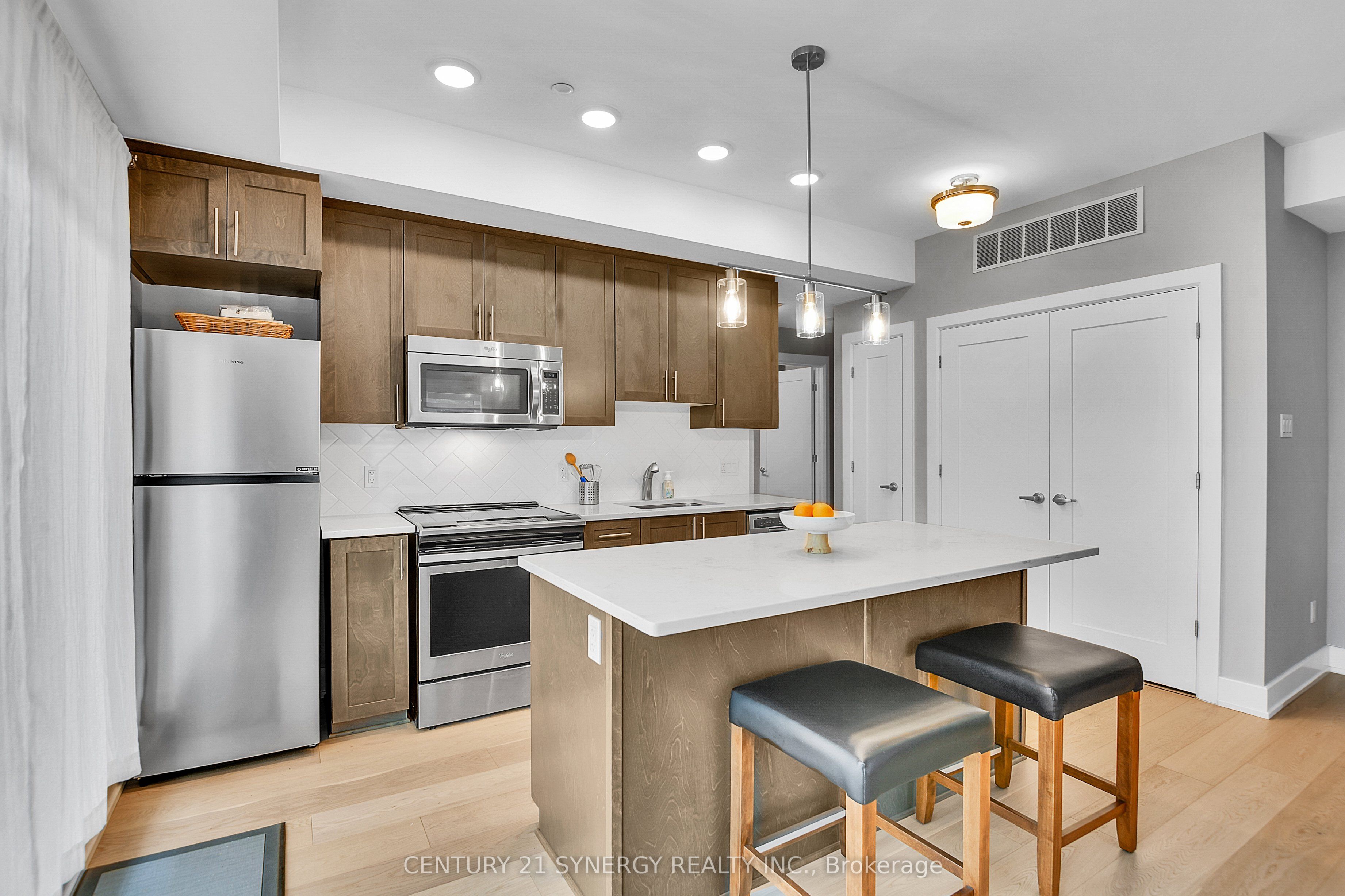 615 Longfields Drive 201 Property Photo 19