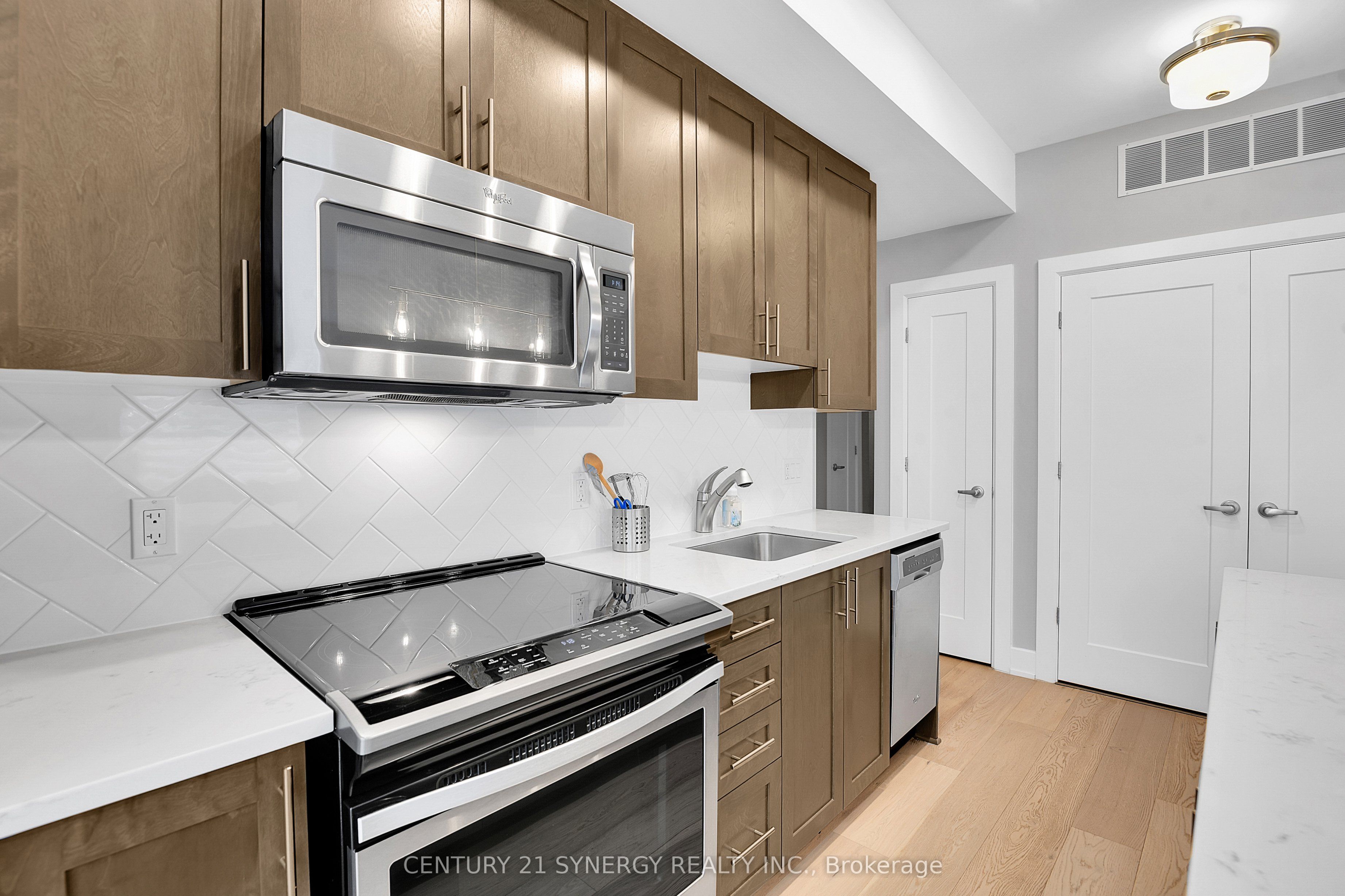 615 Longfields Drive 201 Property Photo 24
