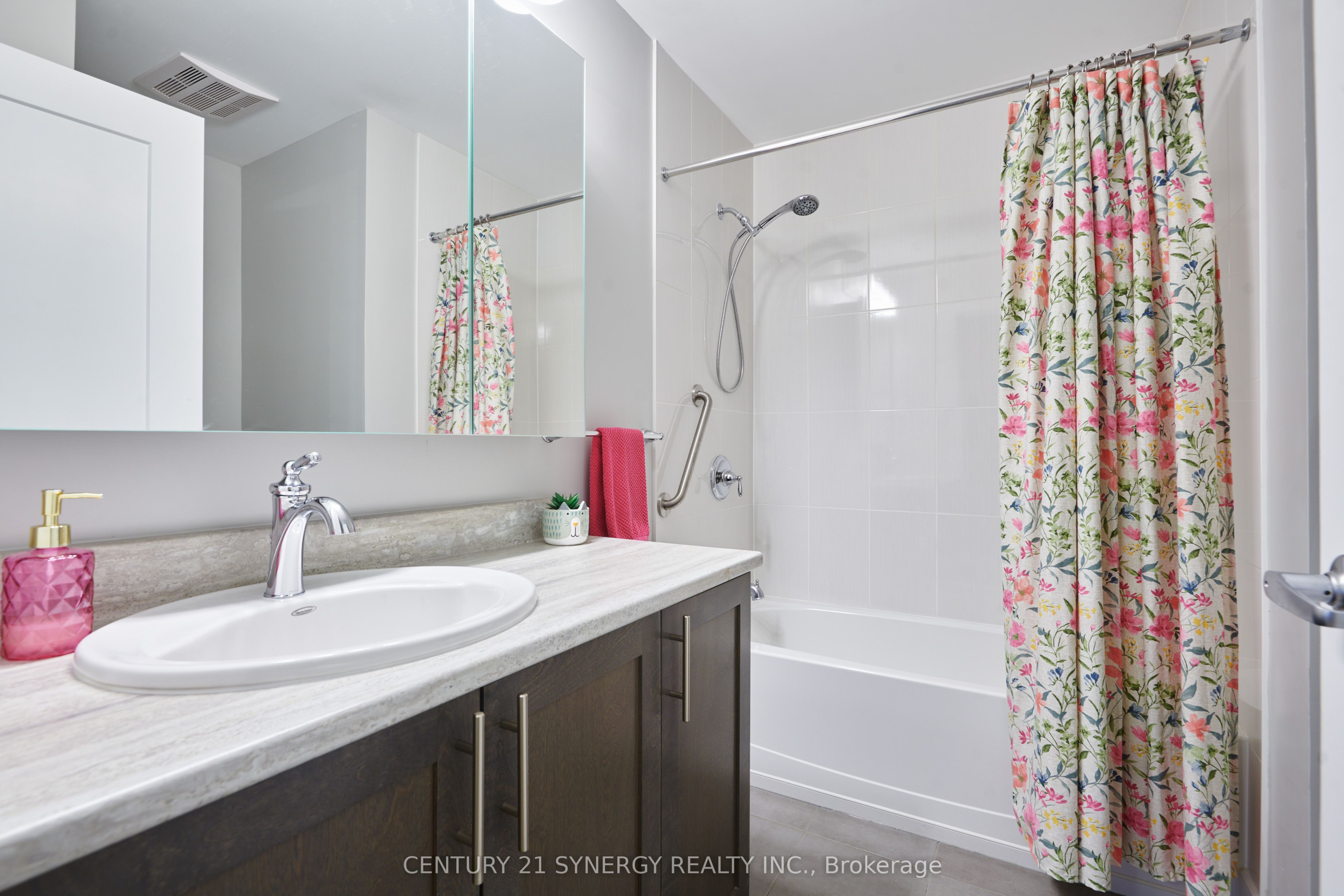615 Longfields Drive 201 Property Photo 28