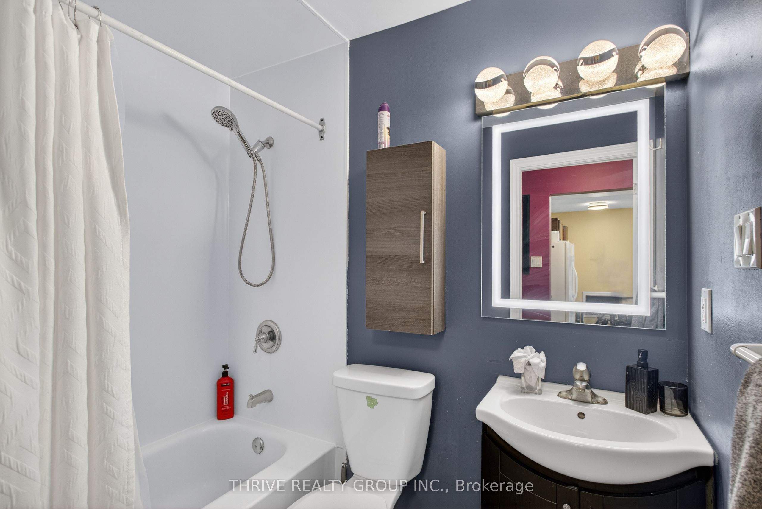 75 Huxley Street 401 Property Photo 11